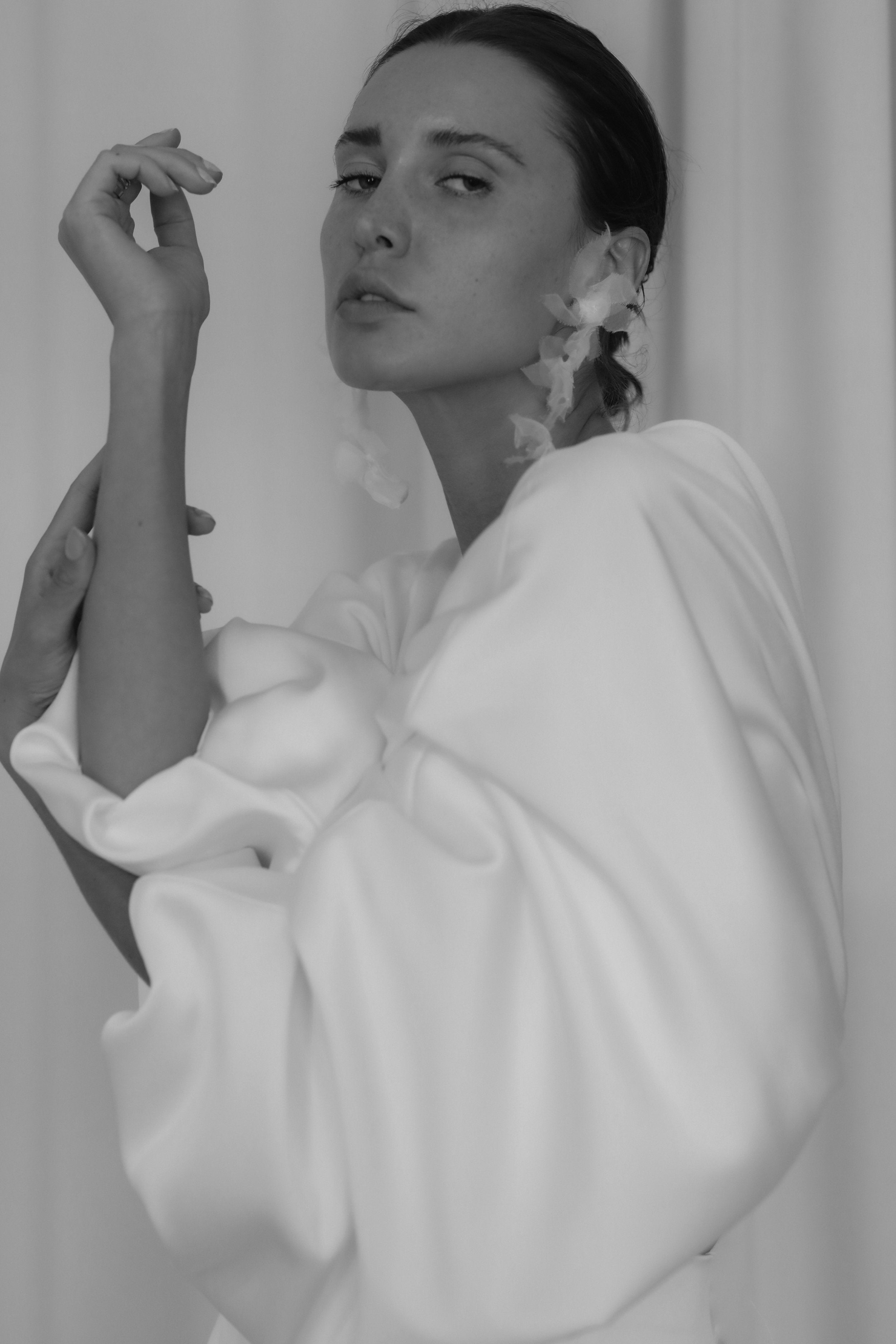 BB_27--2B-LUNA-EARRINGS-8.jpg
