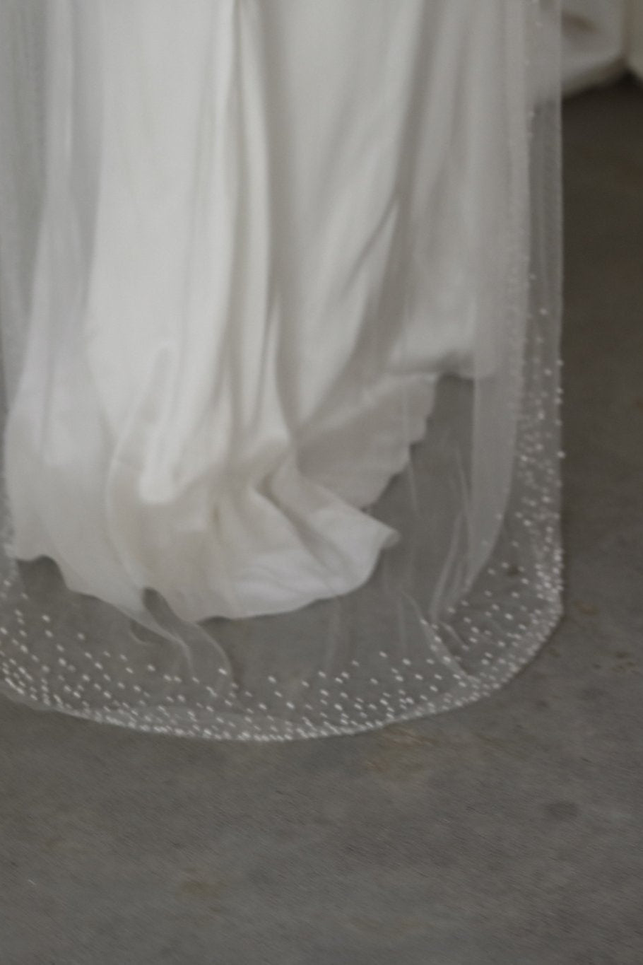 Hayden Pearl Edge Veil bottom edge detail as the veil and dress meets the floor
