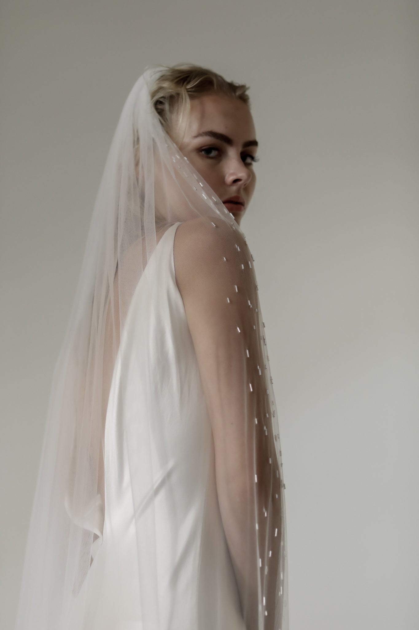 Nova Metallic Edge Veil - Sale