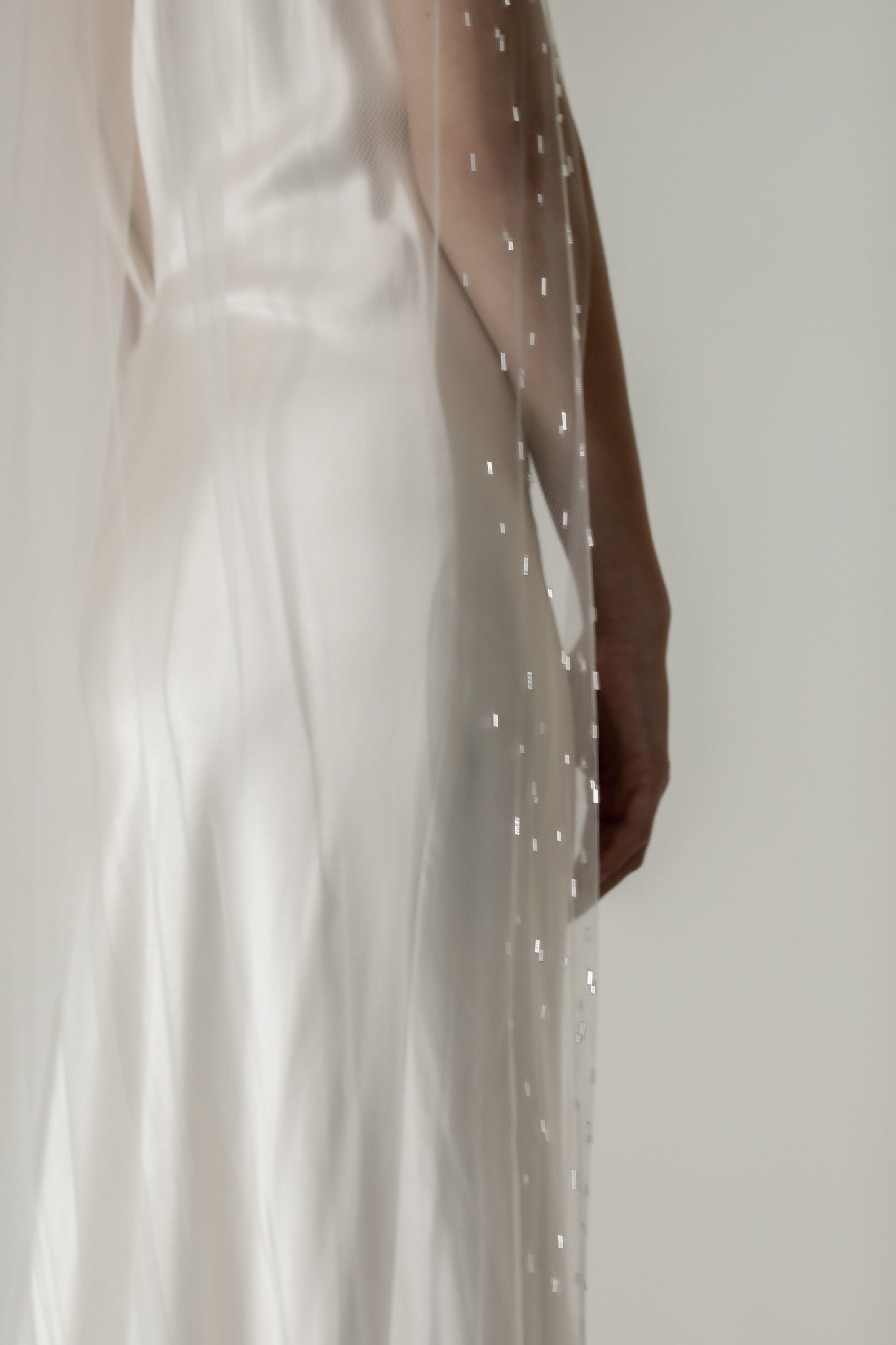Nova Metallic Edge Veil - Sale