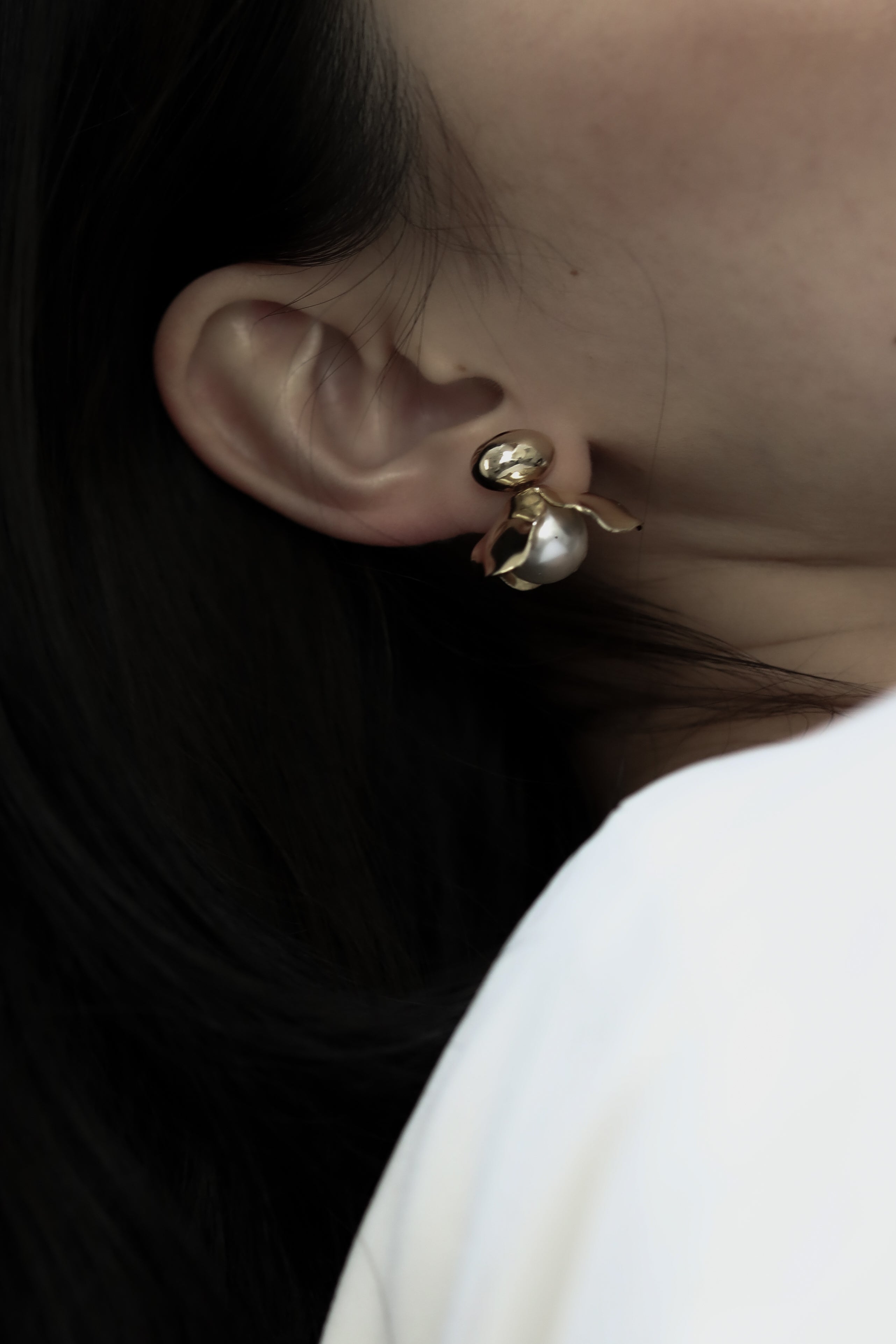 Rowan Flower + Pearl Drop Earrings - Sale