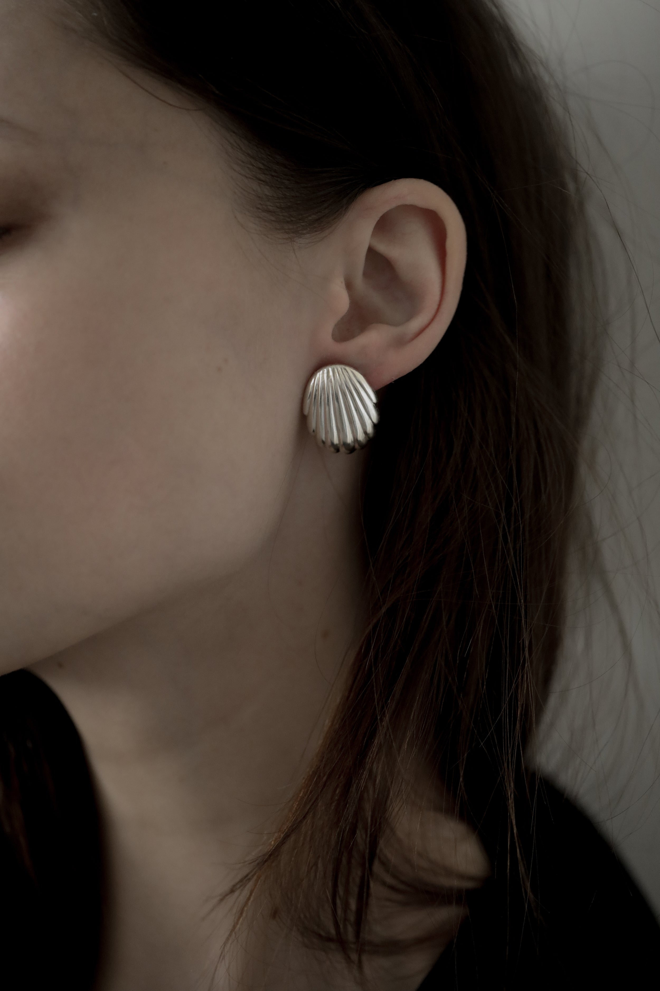 Scallop Shell Stud Earrings