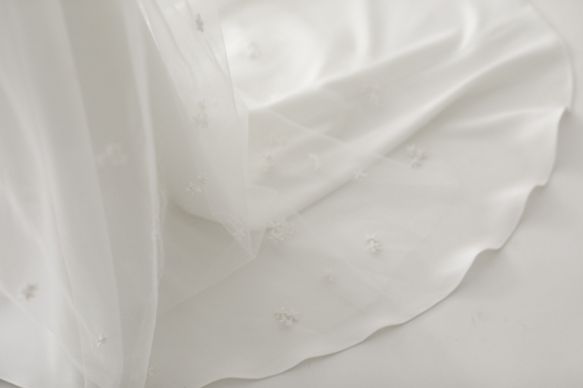 Aster Raffia Veil