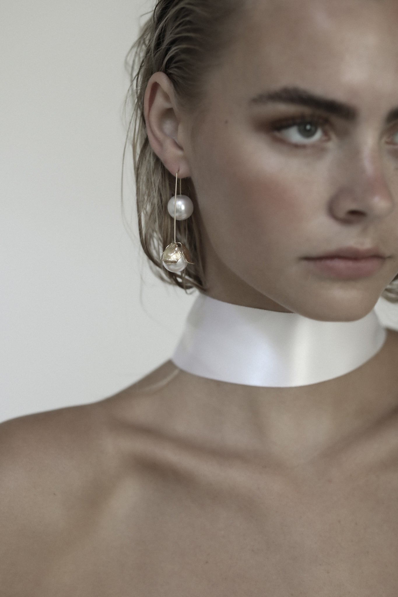 Breite Spitzenkrawatte