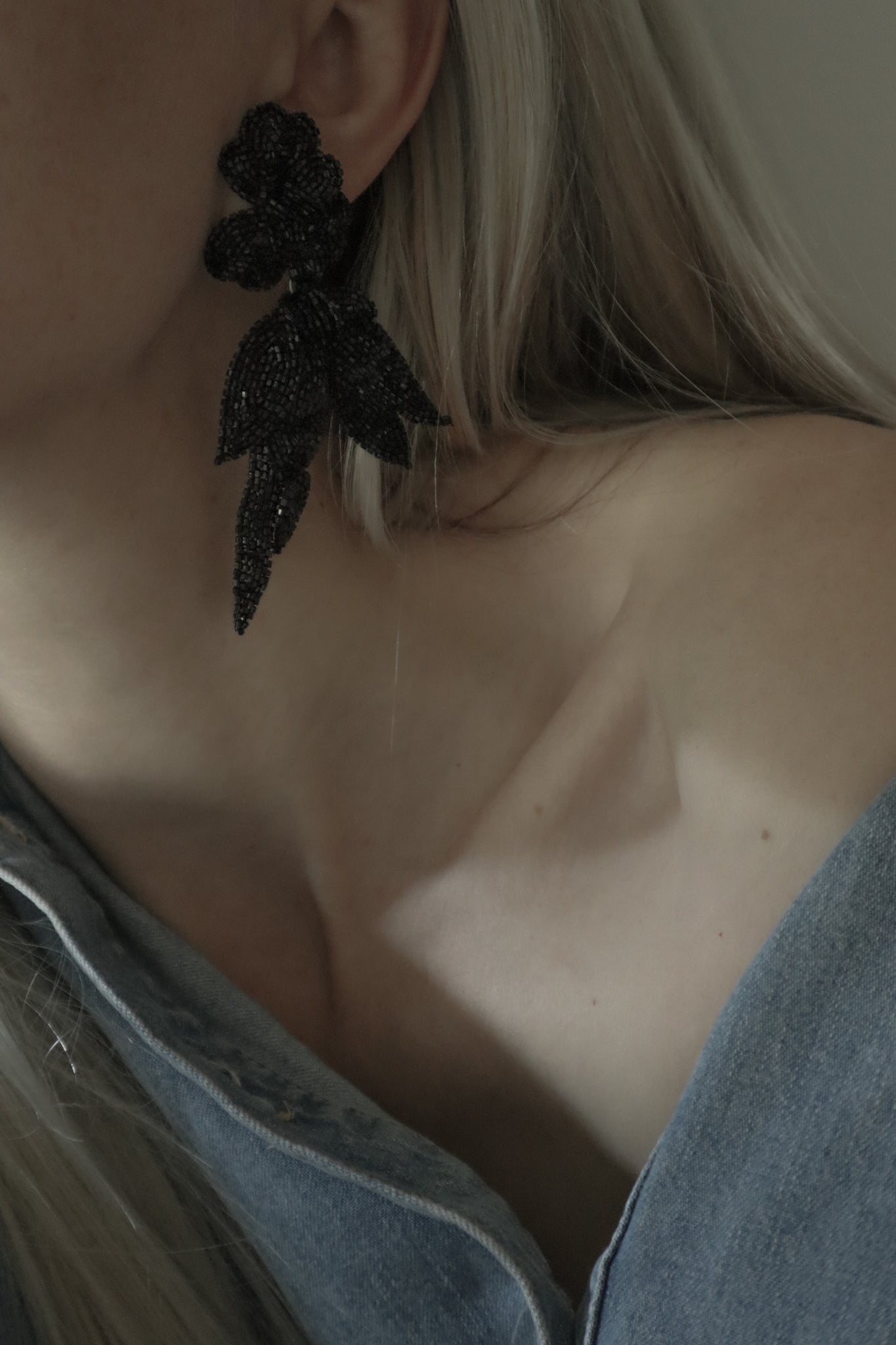 Maj Drop Earrings - Black