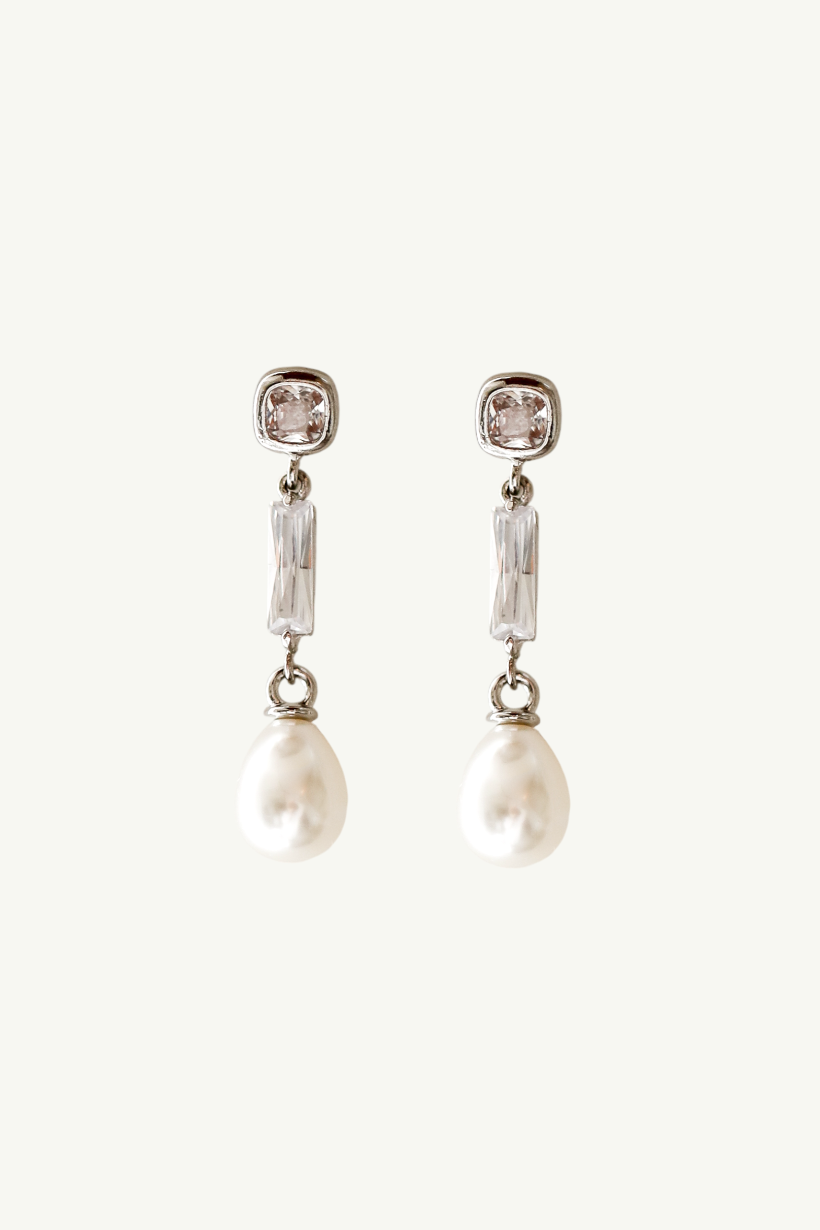 Bezel Deco Pearl Drops - Sale
