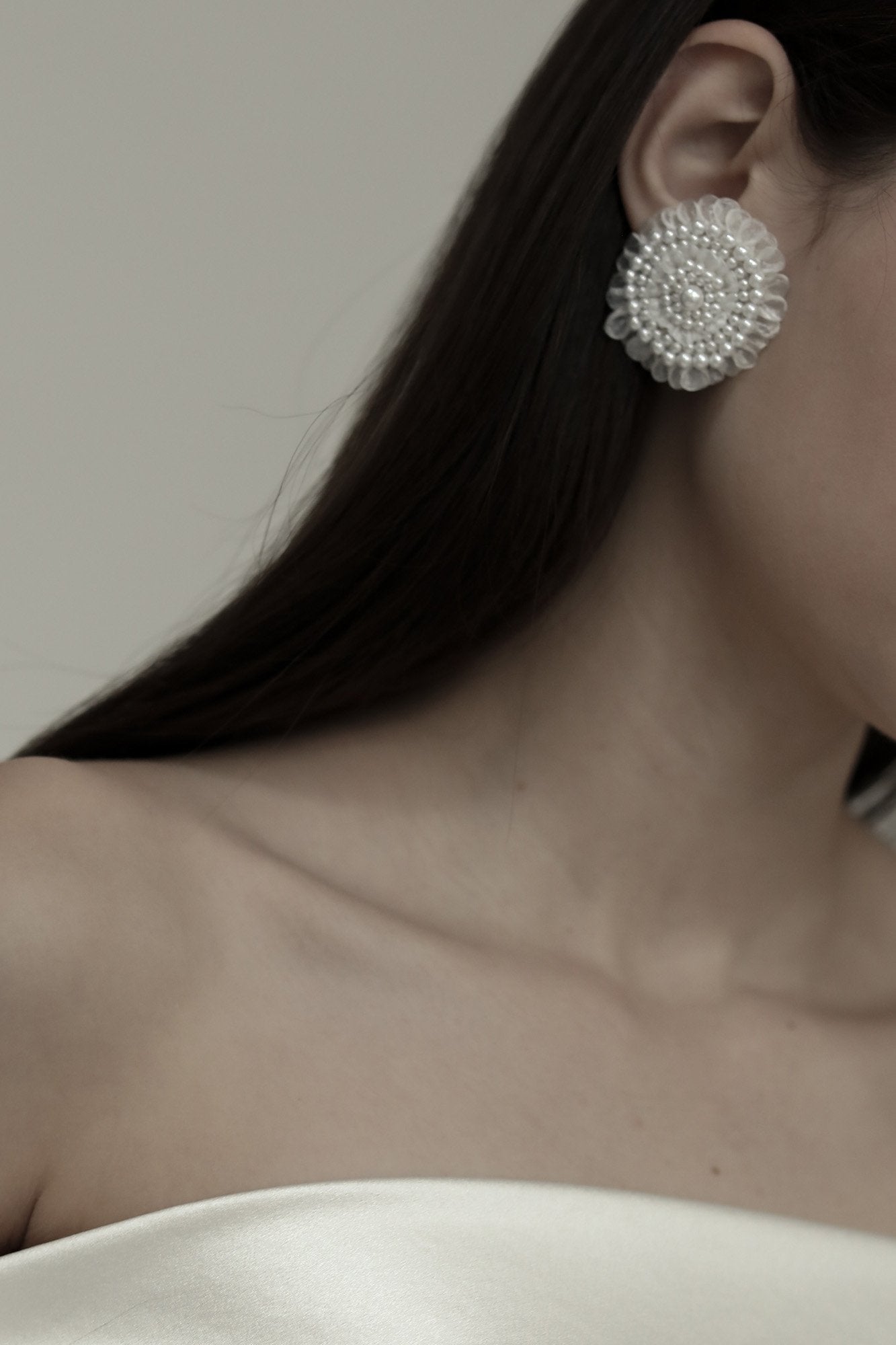 dylan-raffia-pearl-statement-bridal-stud-earrings-by-abellie.jpg