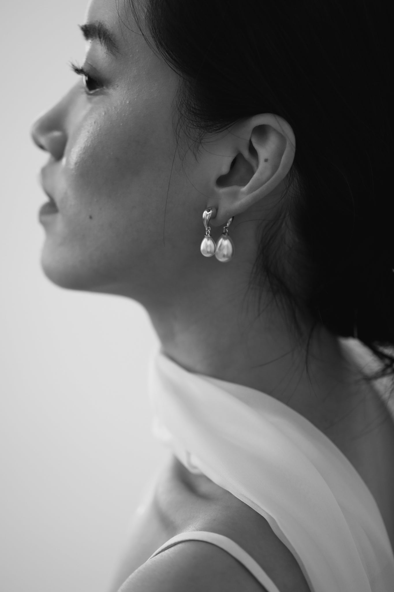 Gilded Asymmetric Pearl Drop Earrings - Sale