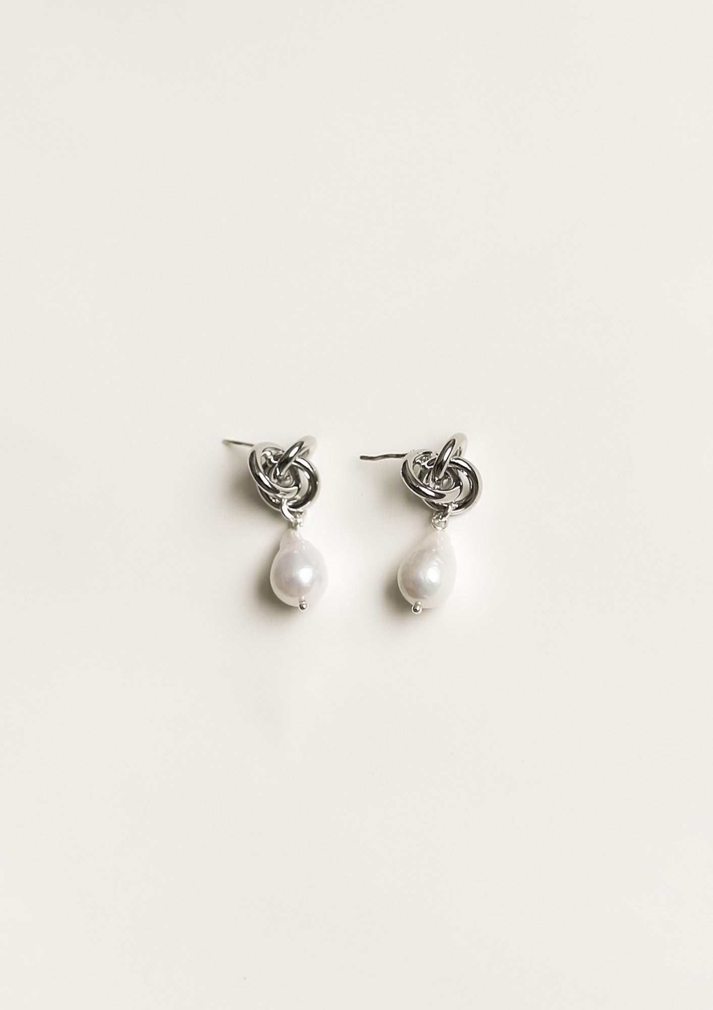 Infinty Knot Baroque Drops - Sale