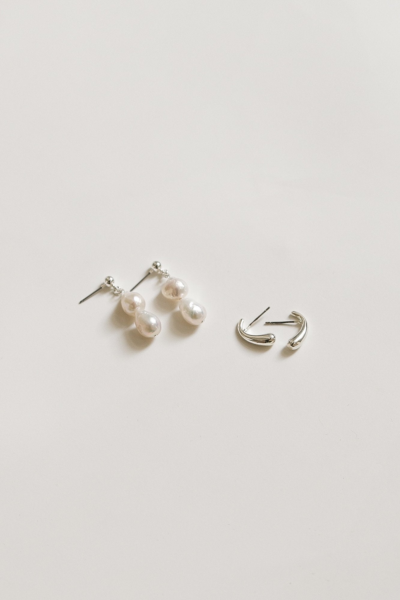 linden-pearl-drop-earring-bridesmaid-set-by-abellie-1.jpg