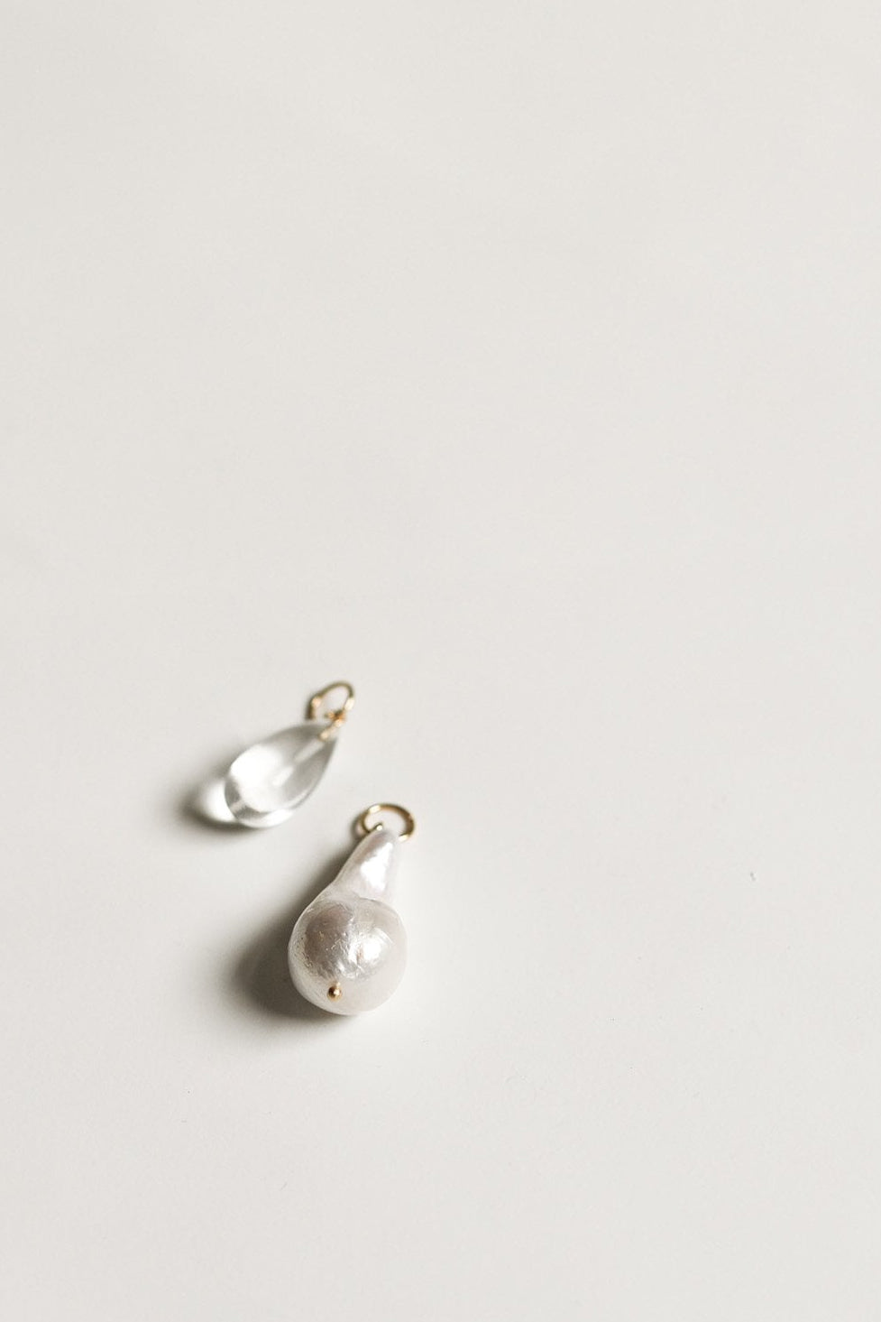 Charms Minimalist Pendant Choker - Sale