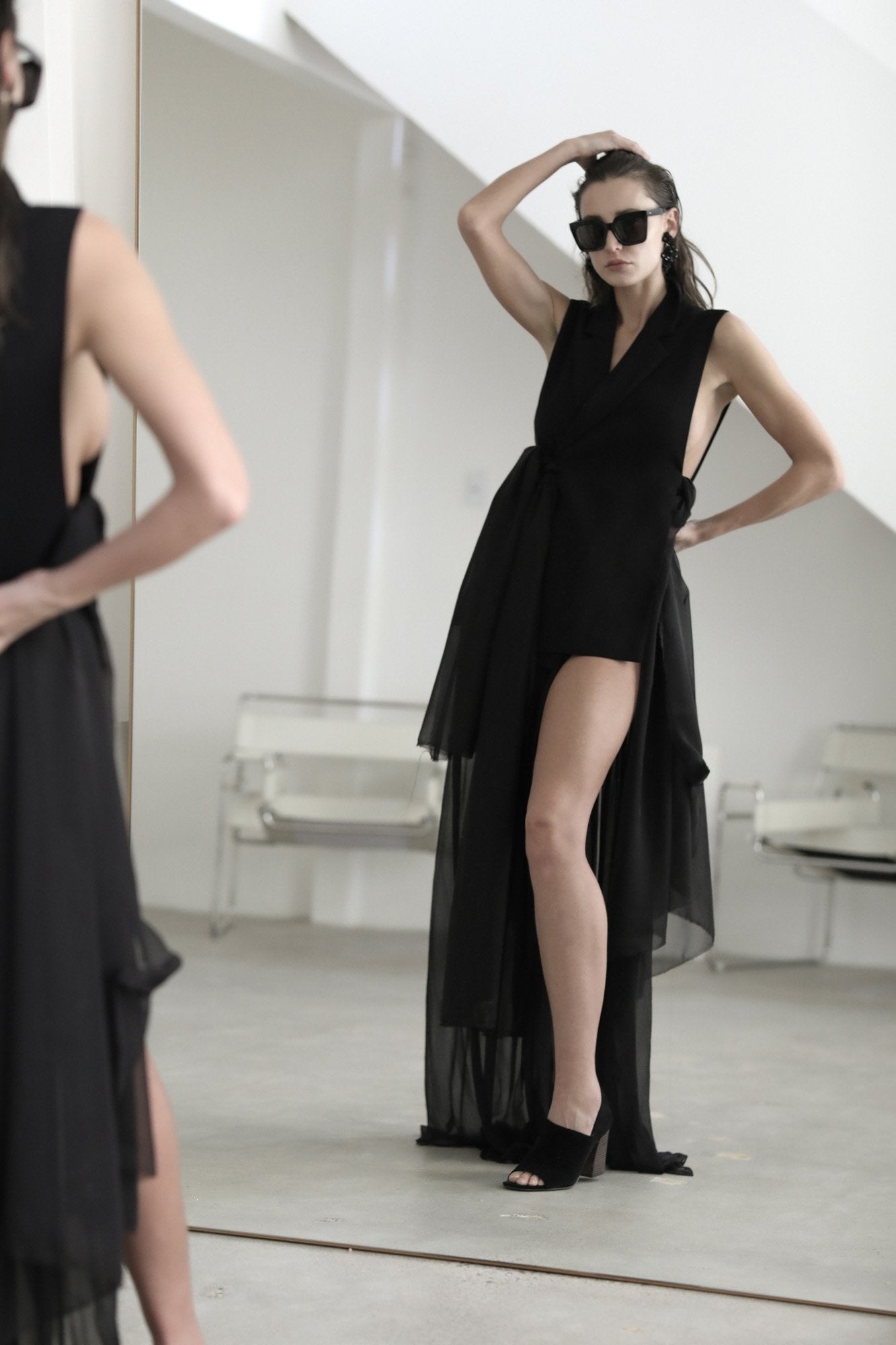Maj Drop Earrings - Black