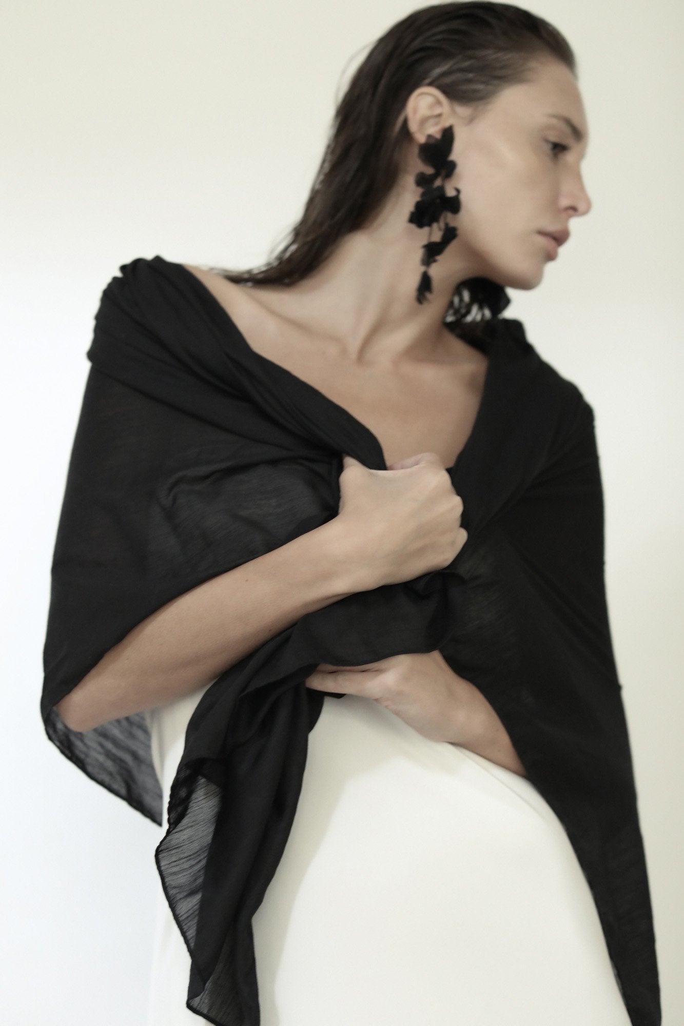 moody-nora-tier-black-earrings-by-abellie-13.jpg
