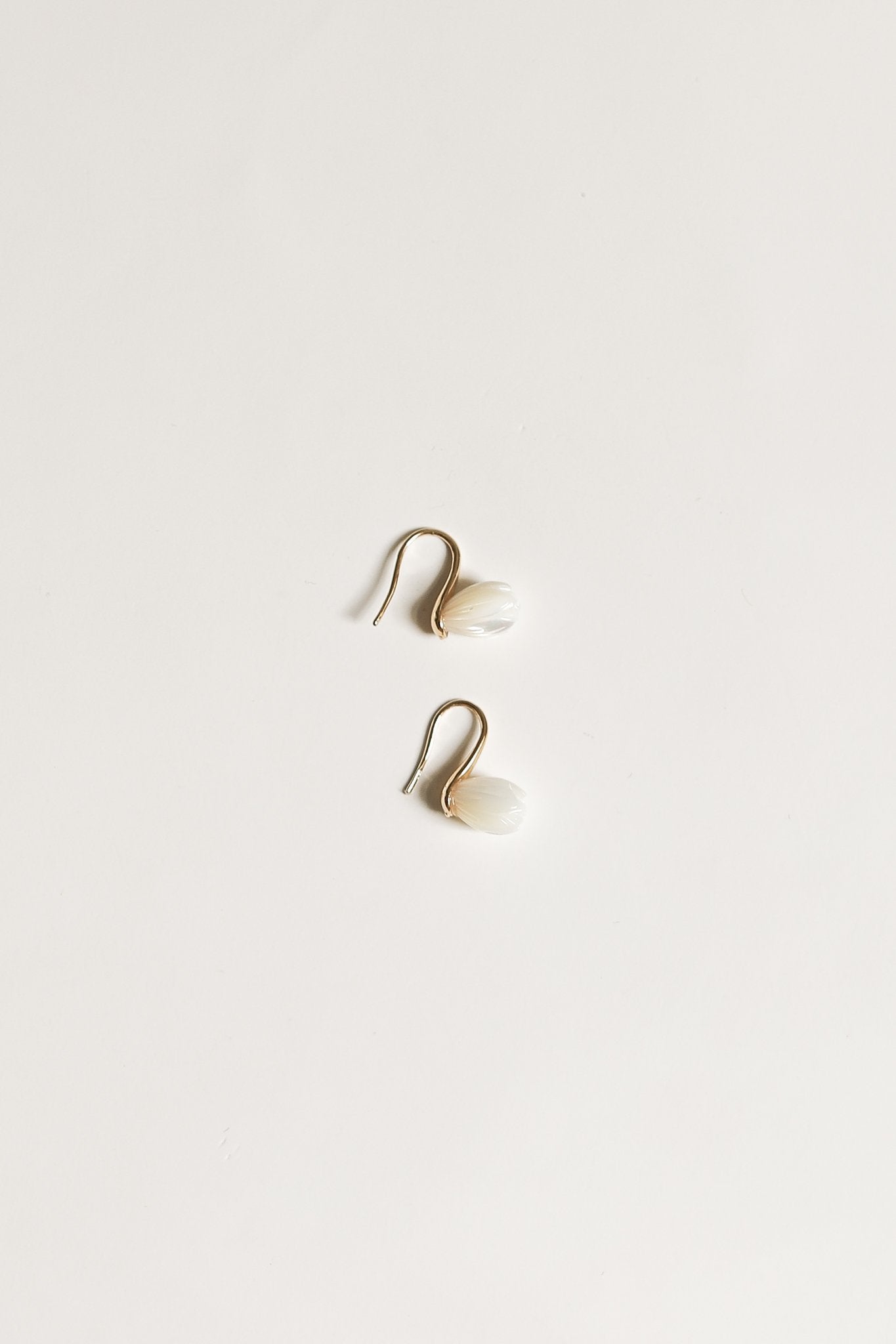 mother-of-pearl-demi-drop-earrings-by-abellie-250A-250A-pearls-strands-earrings-by-abellie-1.jpg
