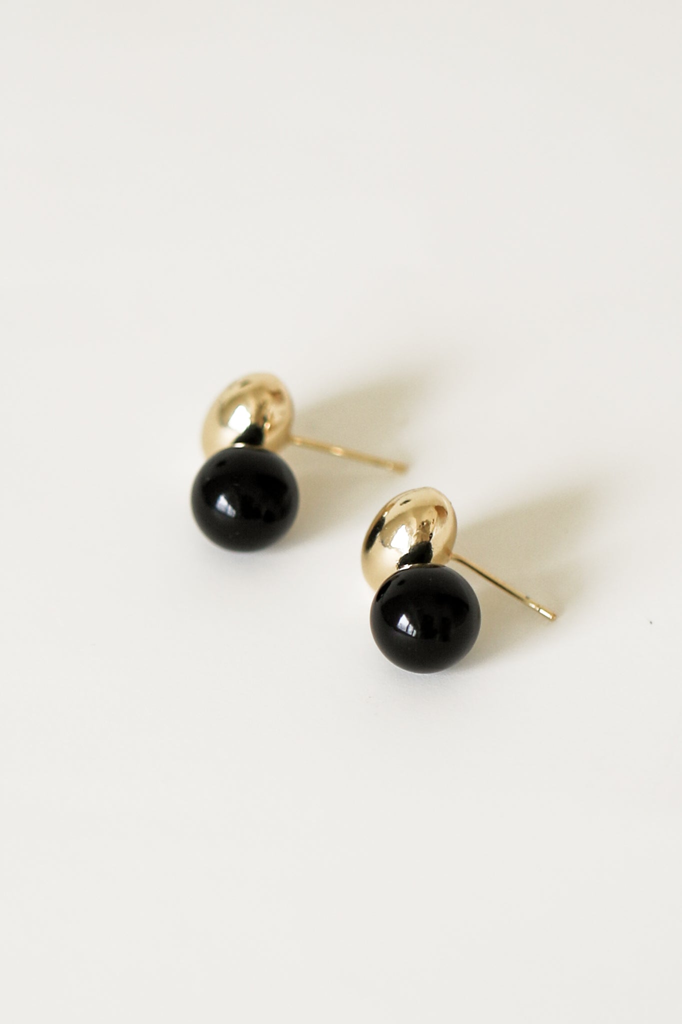 Orb x Glass Sphere Earrings - Black