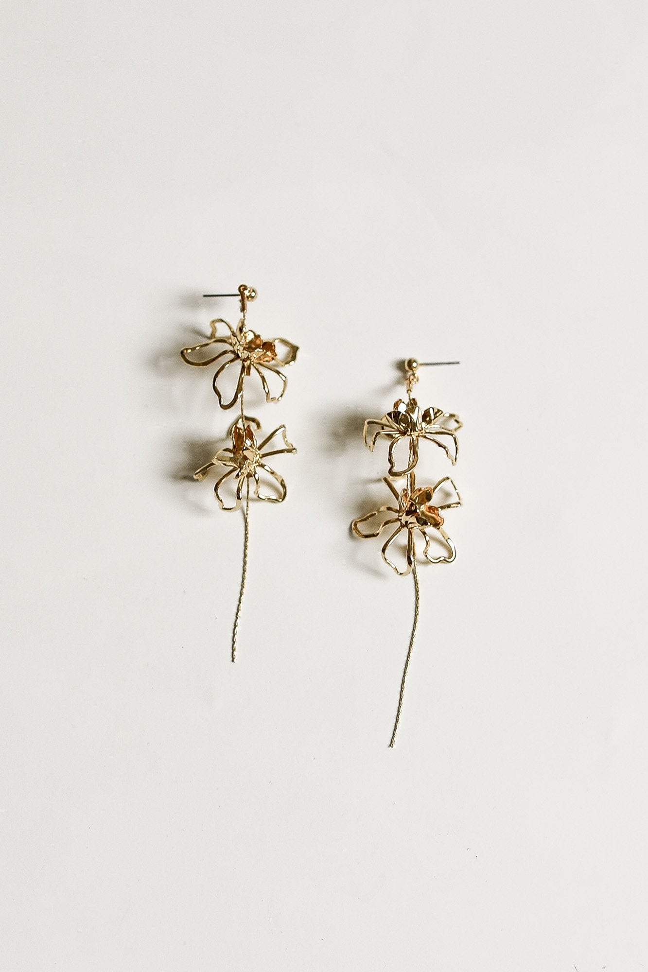 poppy-gold-floral-strand-earring-hdwr-by-abellie-1.jpg