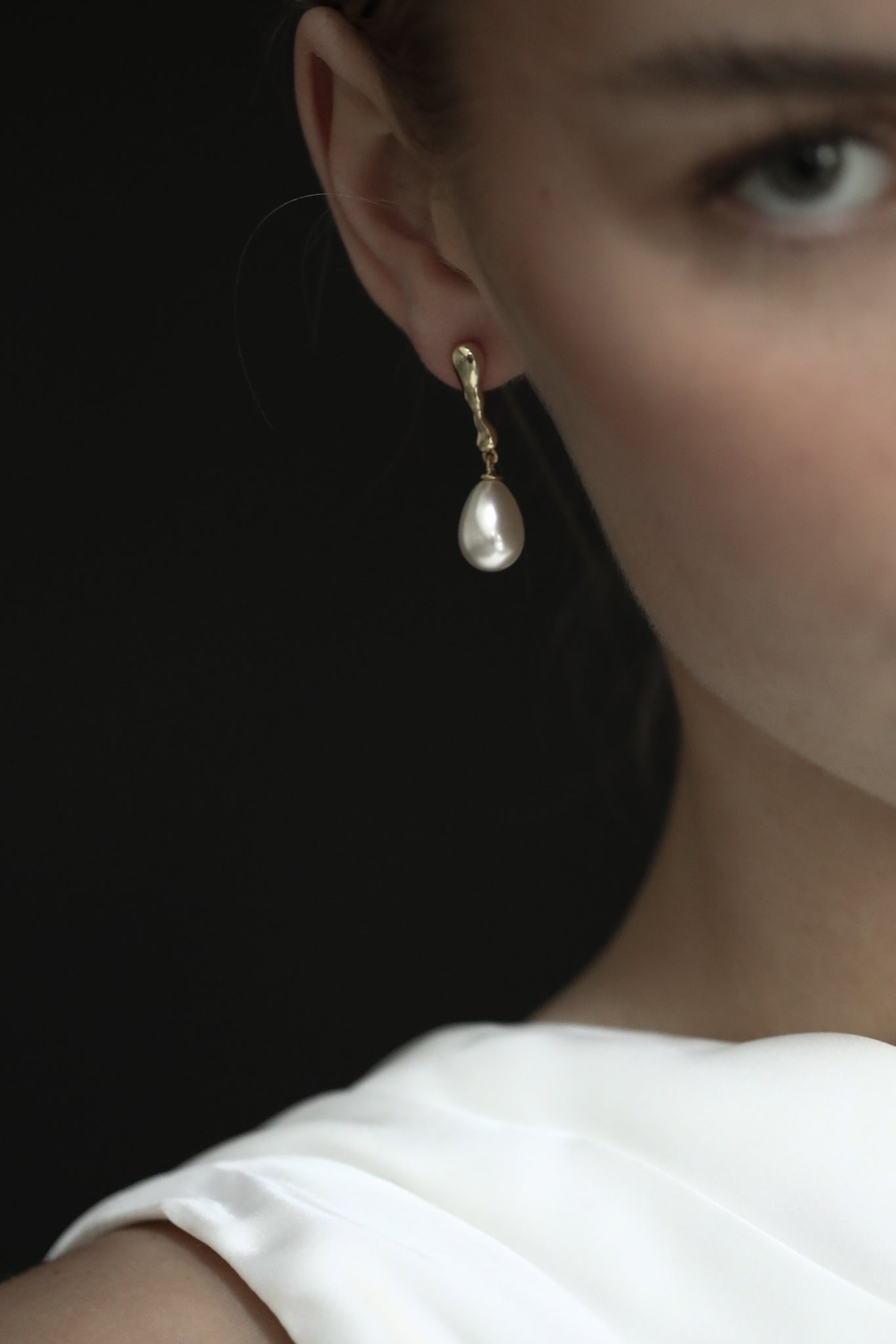 Sculptural Line Pearl Drop - Sale
