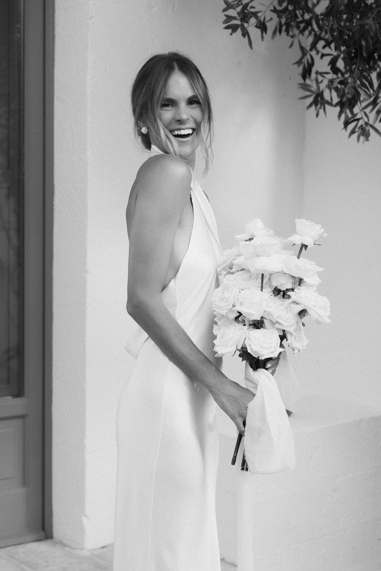 HOW TO STYLE A MODERN WEDDING DRESS