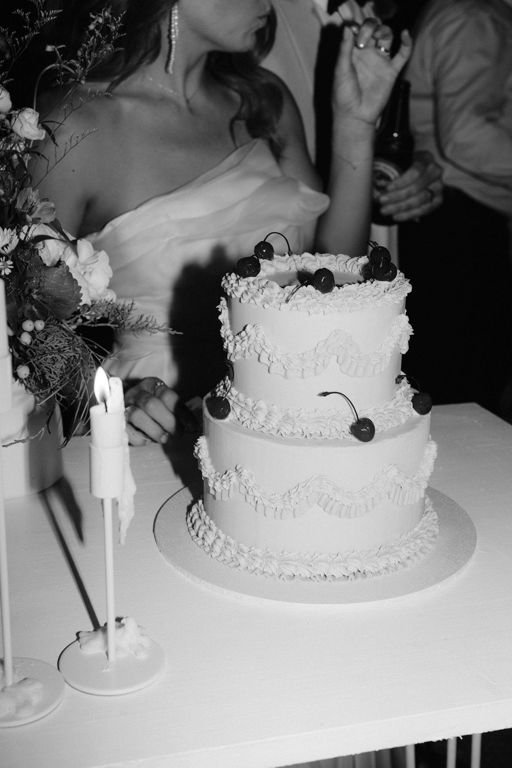 FOUR WEDDING CAKES FOR YOUR MODERN WEDDING