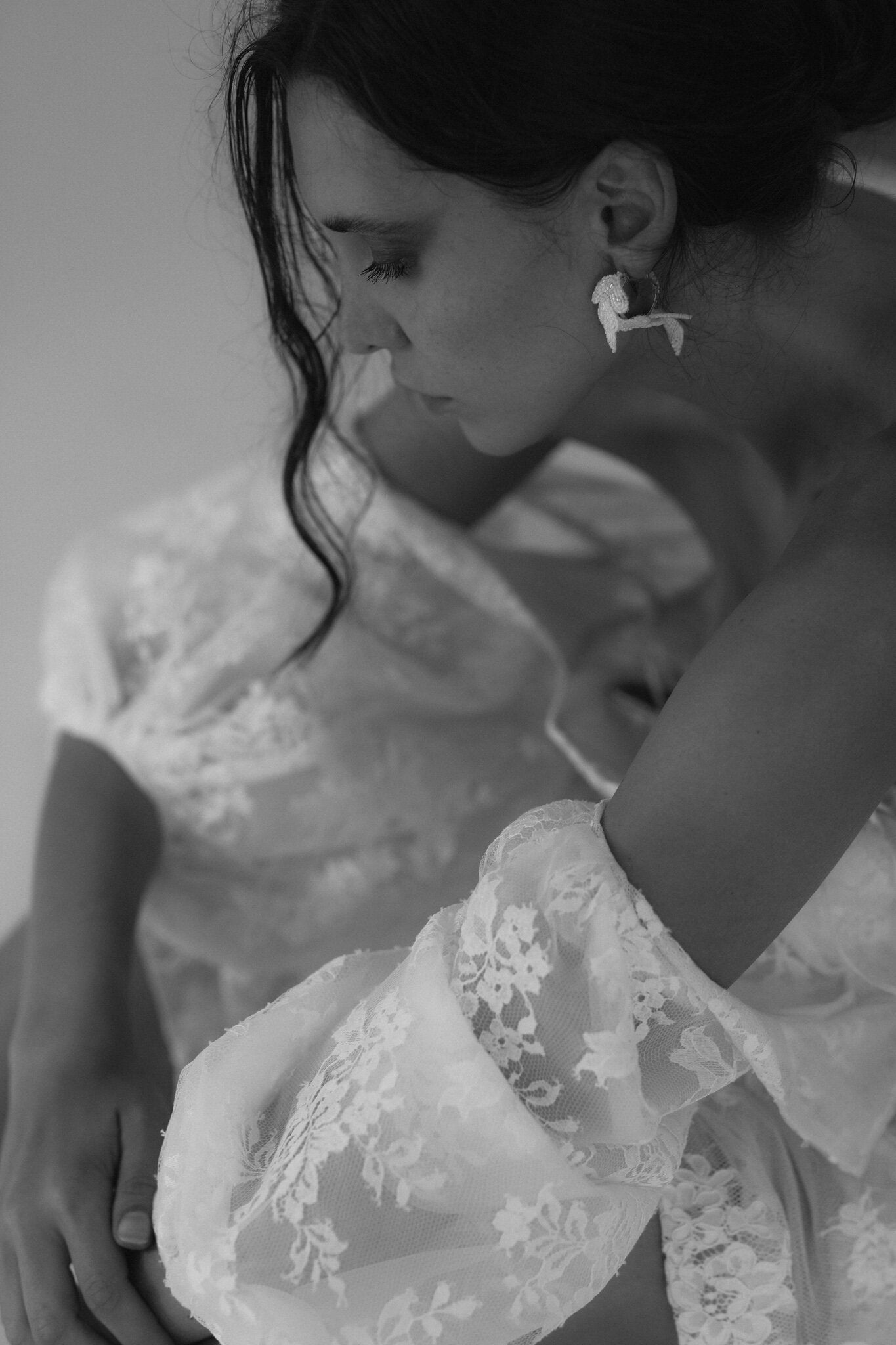 MINI-MARIANA-HOOP-BW-MOOD.jpg