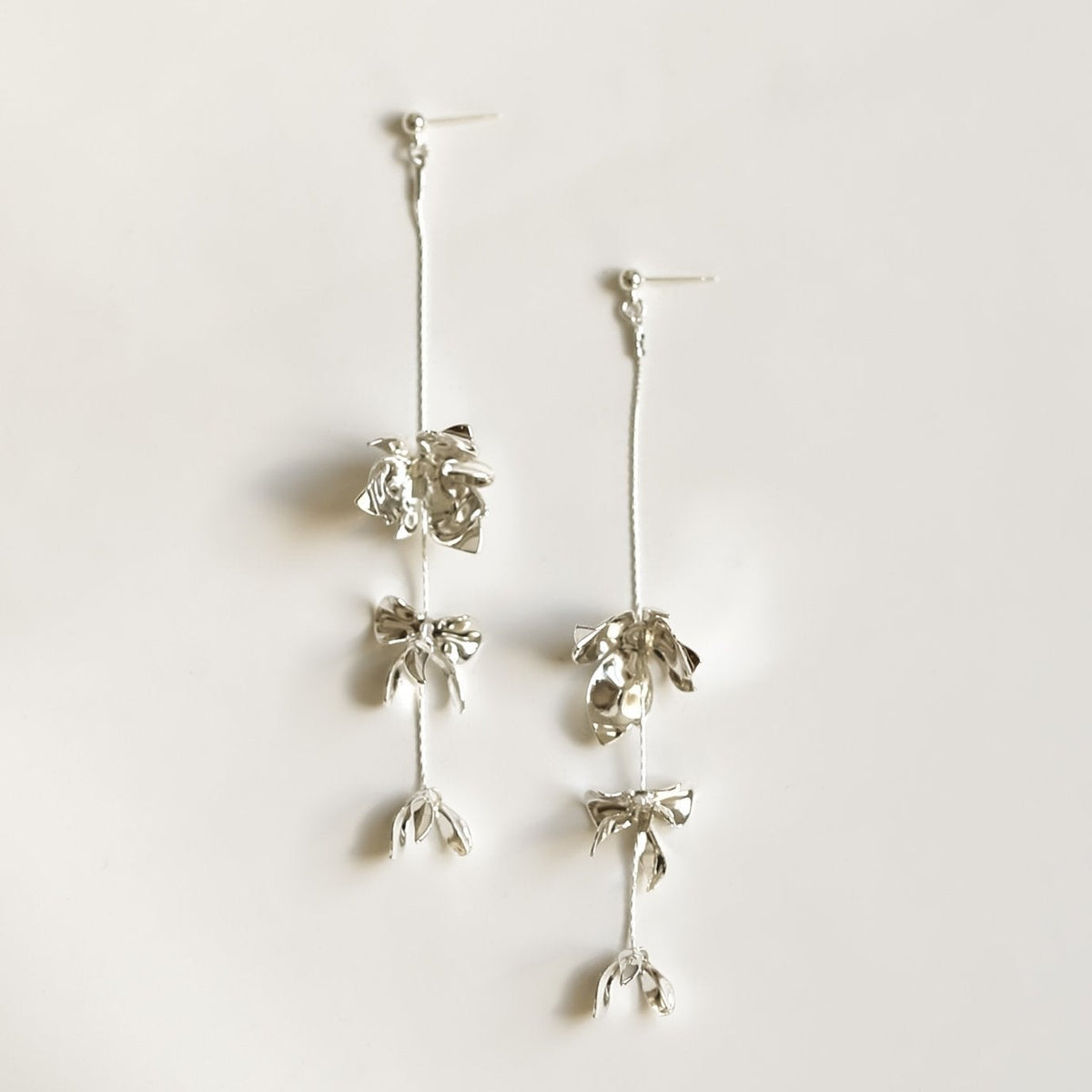 SILVER-MAGNOLIA-STRANDS.jpg? 