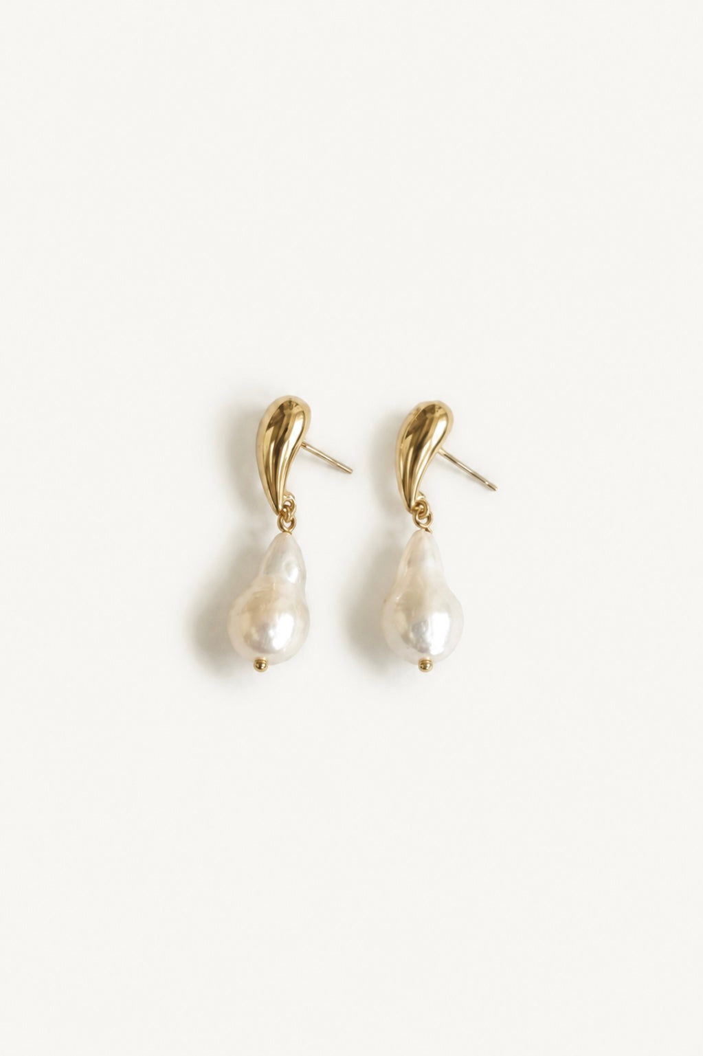 Oryann Sculptural Pearl Drop Earrings