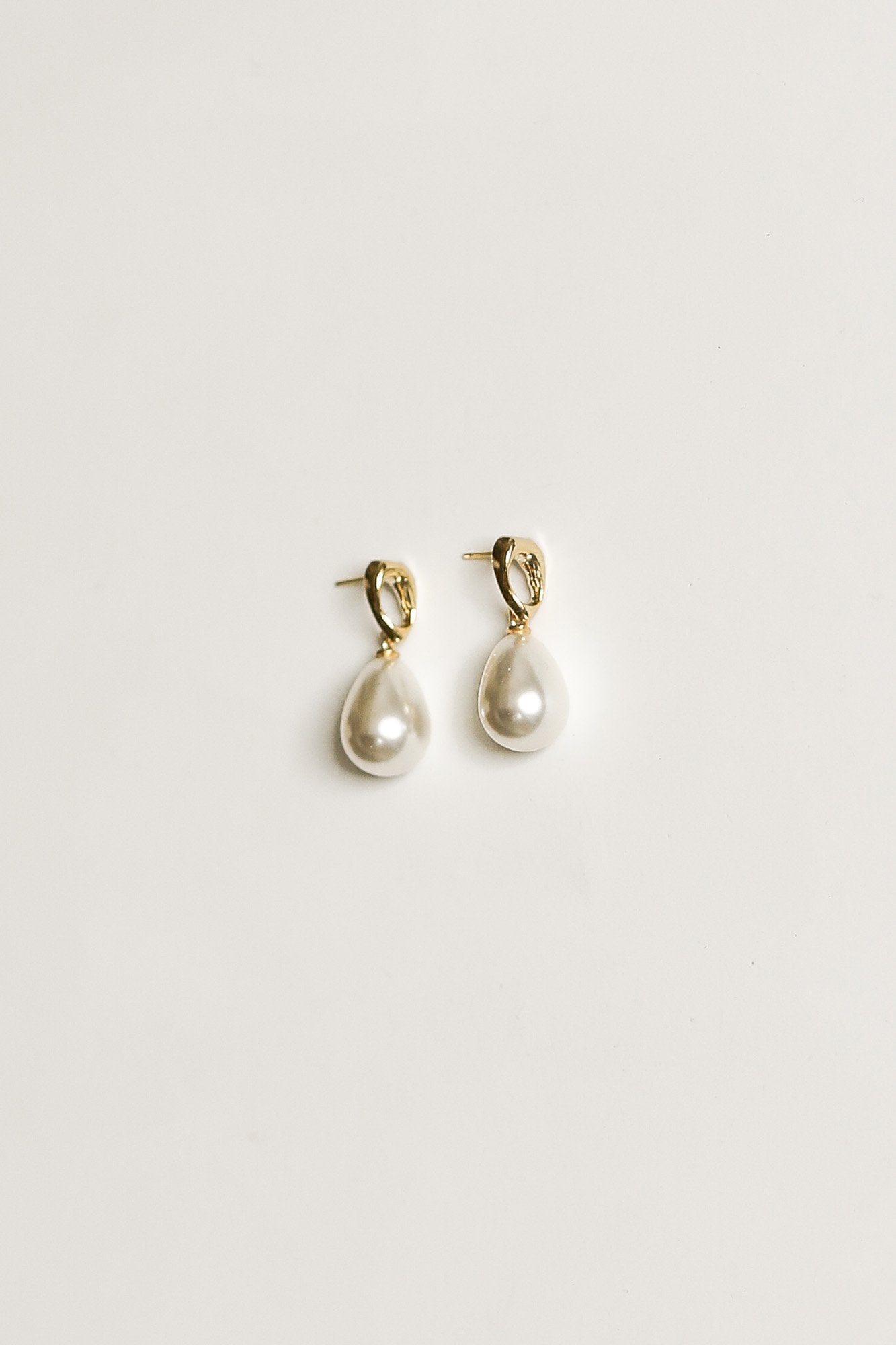 aged-pearl-tier-drop-bright-tier-earring-hdwr-by-abellie-1.jpg