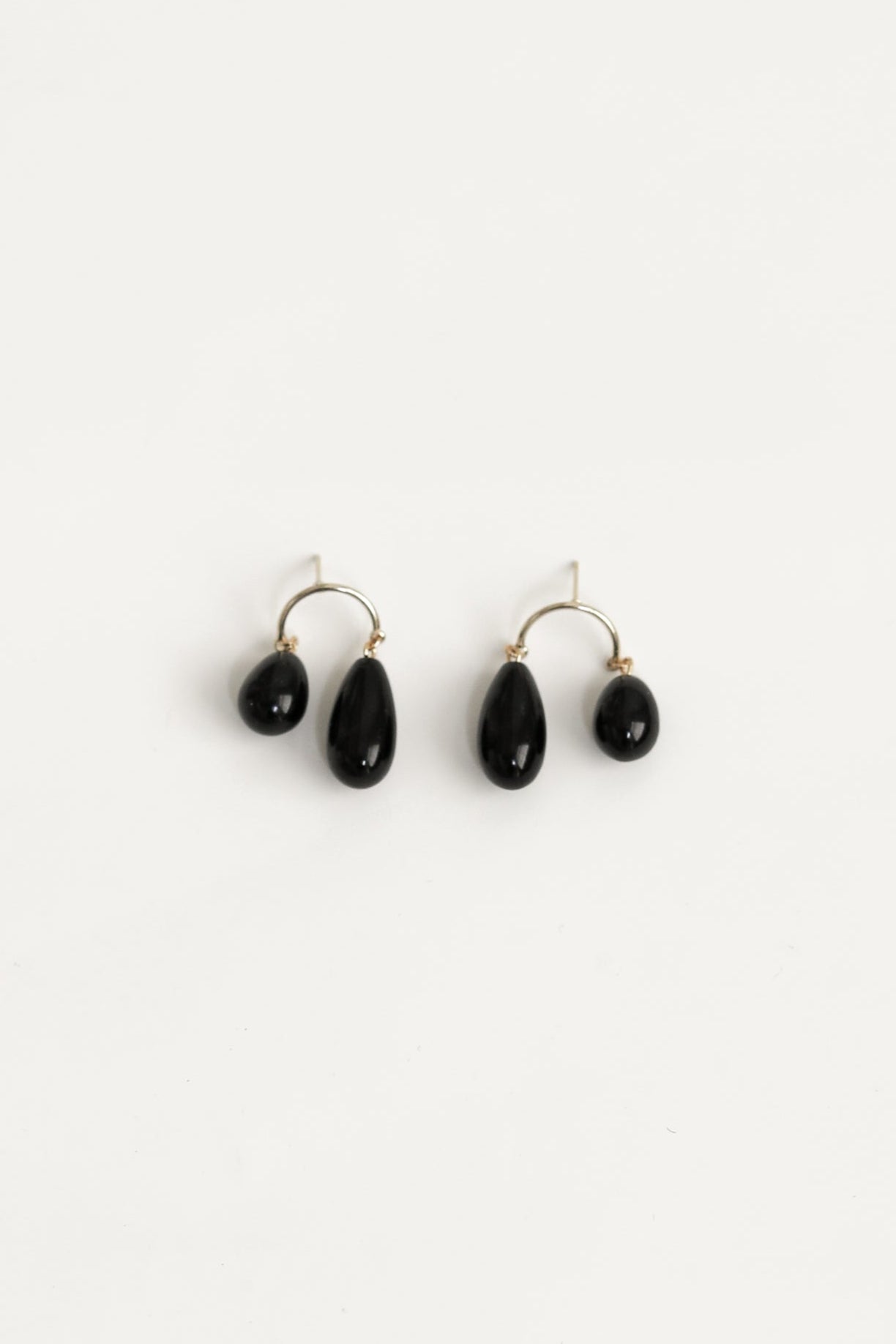 Glass Asymmetric Drop Earrings - Black