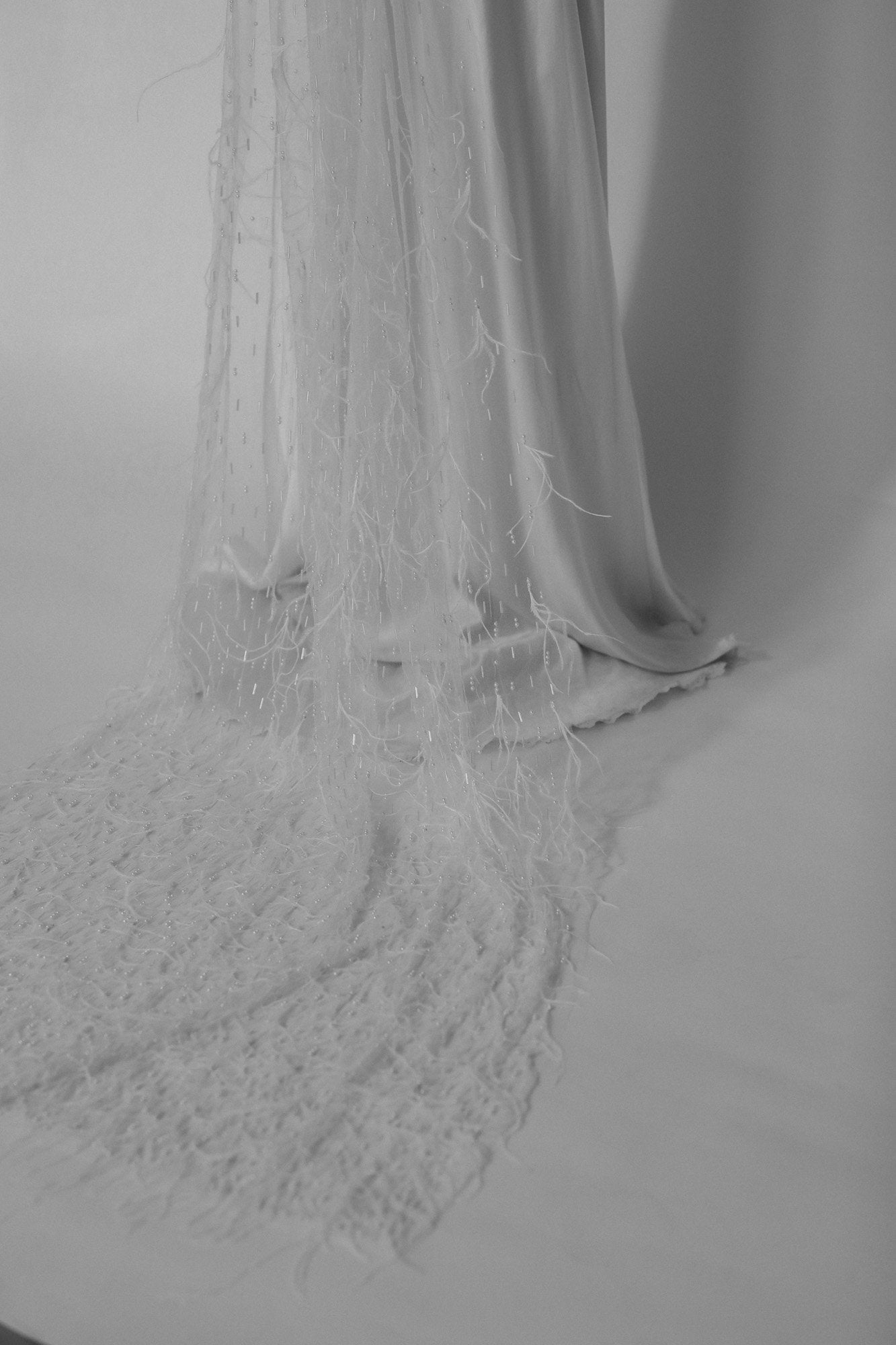 charlotte-feather-tulle-veil-by-abellie-3.jpg