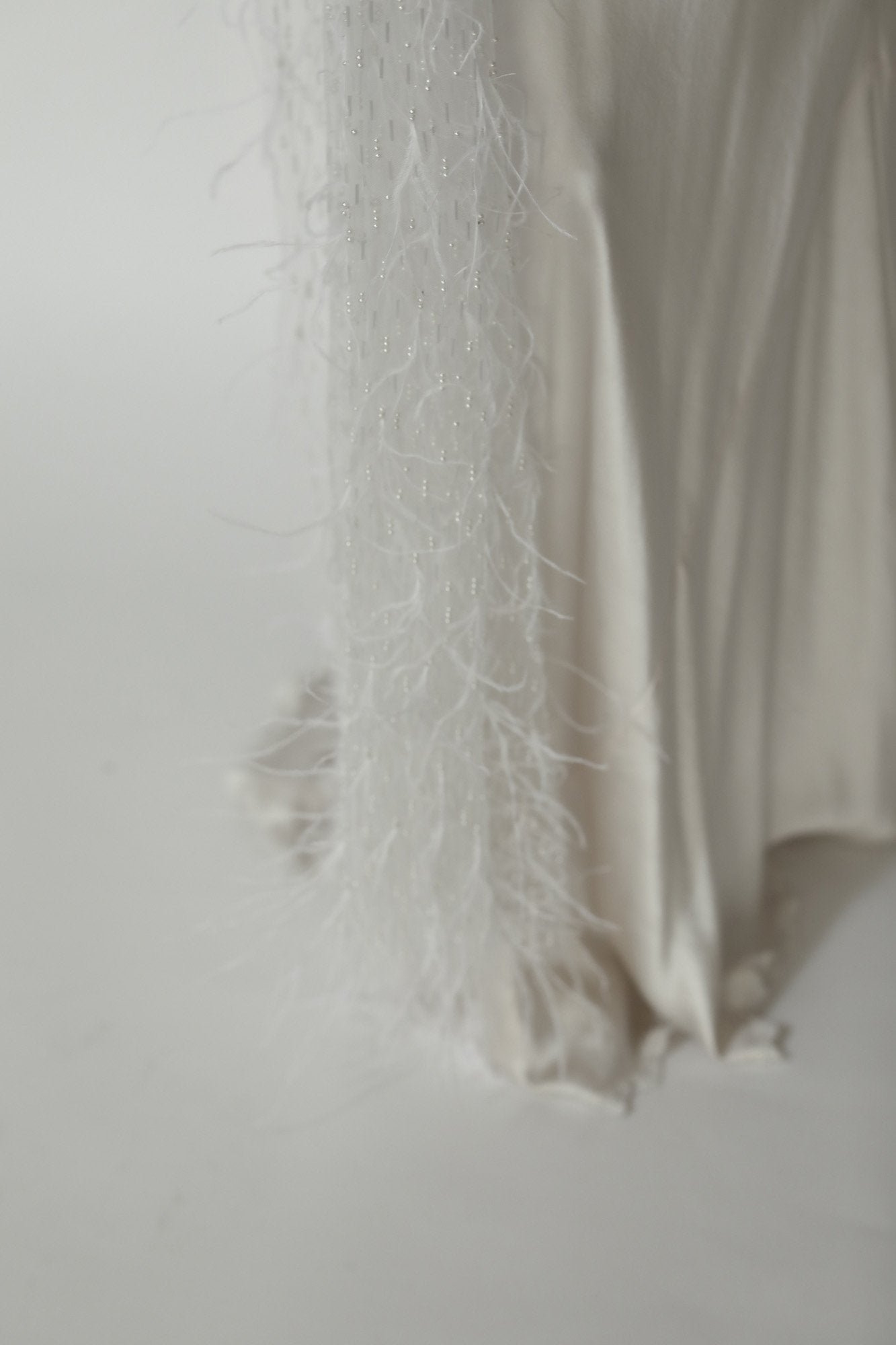 charlotte-feather-tulle-veil-by-abellie.jpg