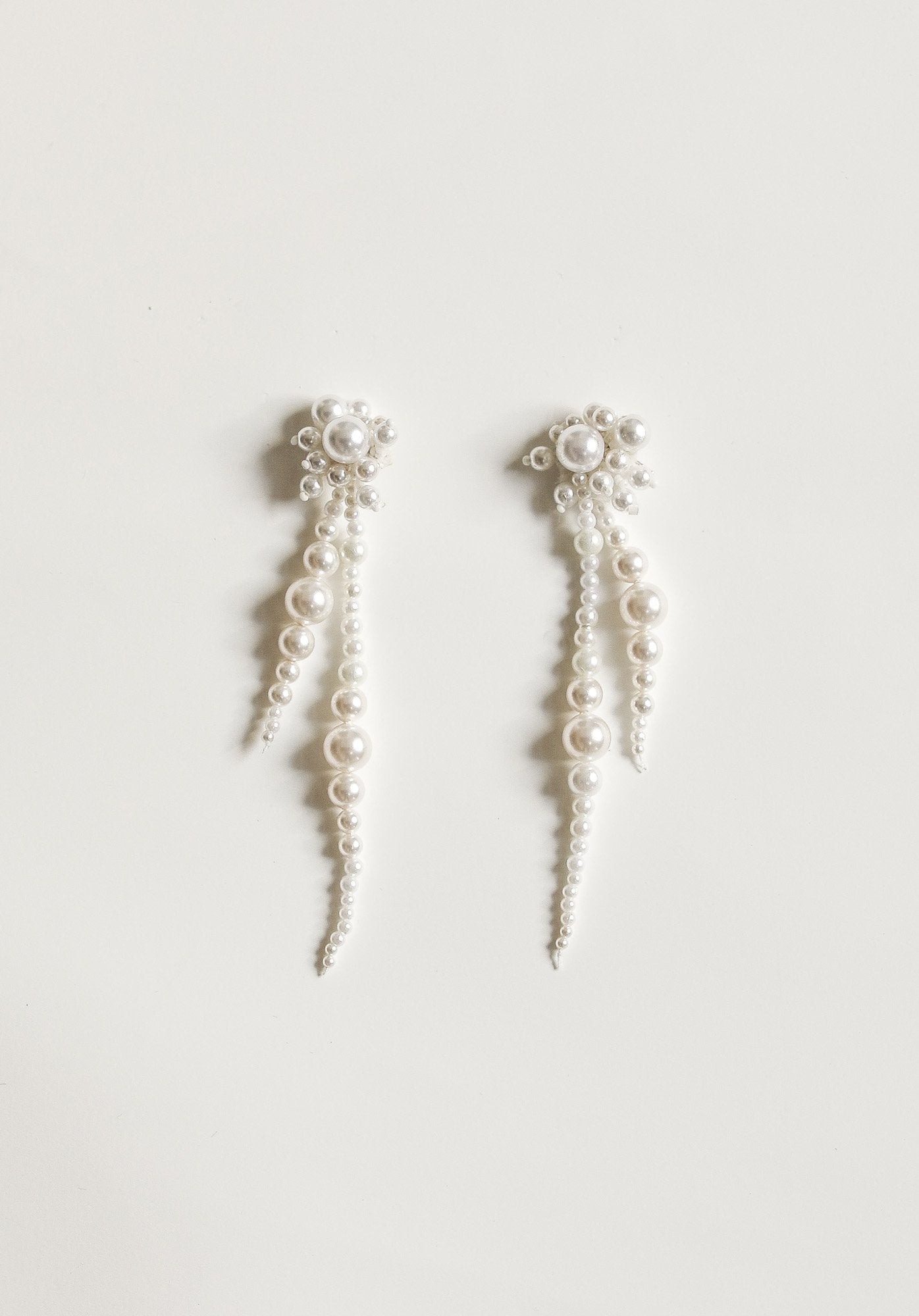 drew-pearl-strand-earrings-abellie-bridal-accessories_08.jpg