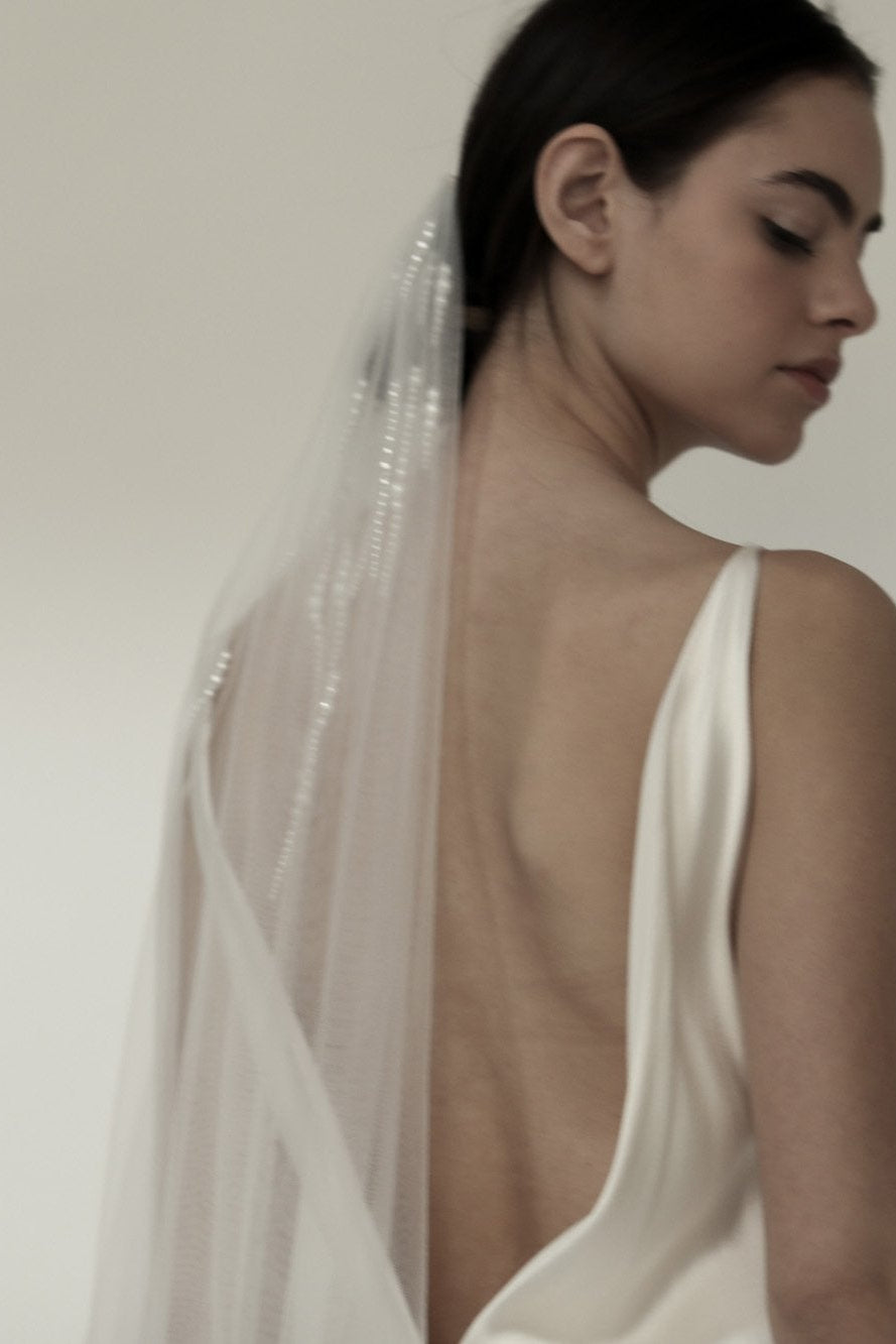 drew-pearl-tulle-veil-by-abellie-6.jpg