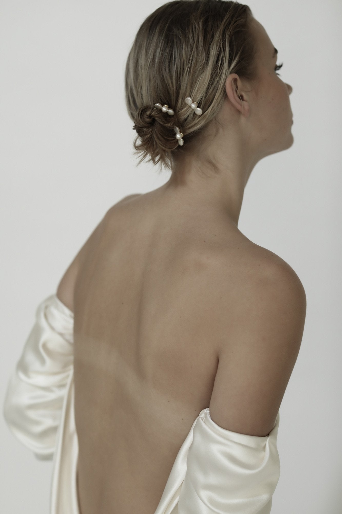 freshwater-pearl-bridal-hairpin-trio-by-ab-ellie.jpg