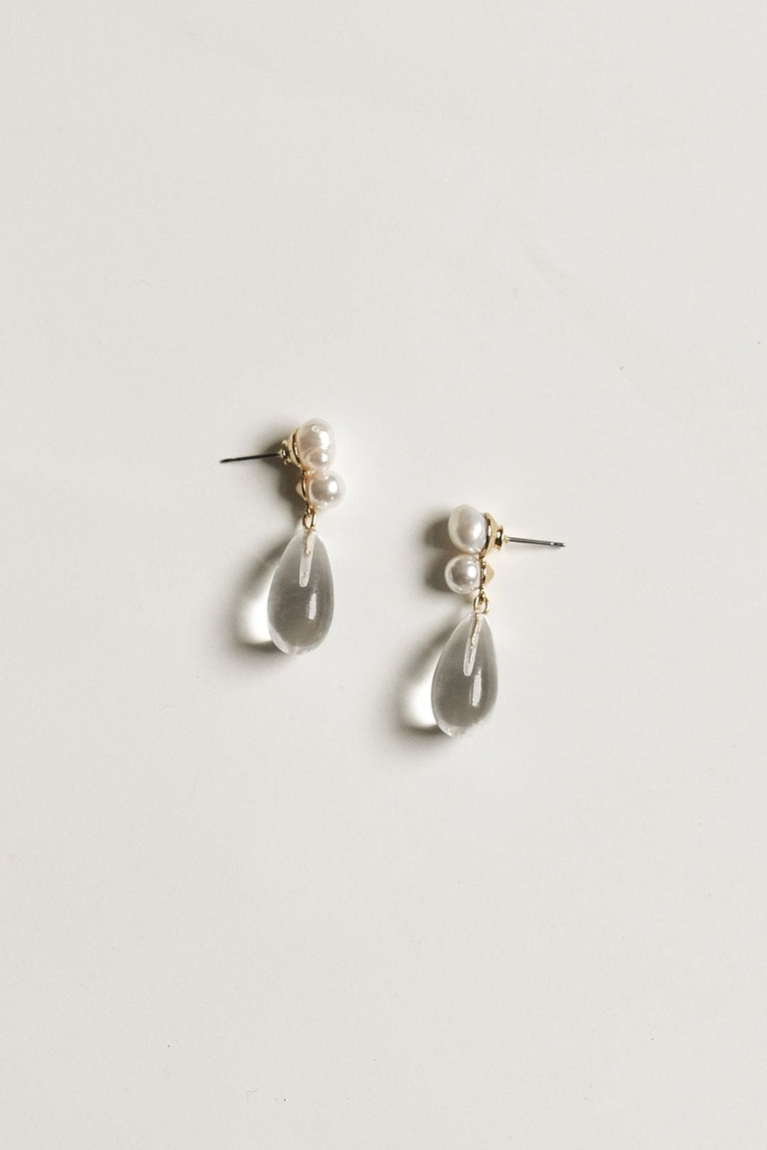 glass-pearl-drop-earrings-abellie_49.jpg
