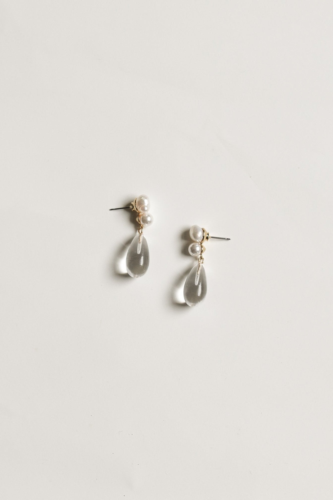 glass-pearl-drop-earrings-abellie_49.jpg