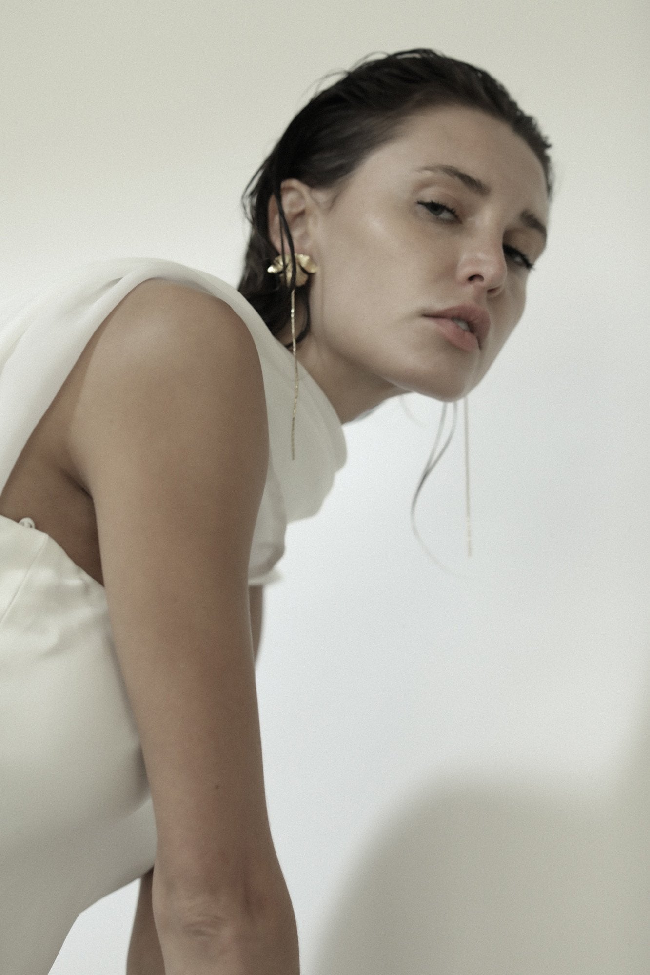 iris-gold-flower-strand-earrings-by-abellie-2.jpg