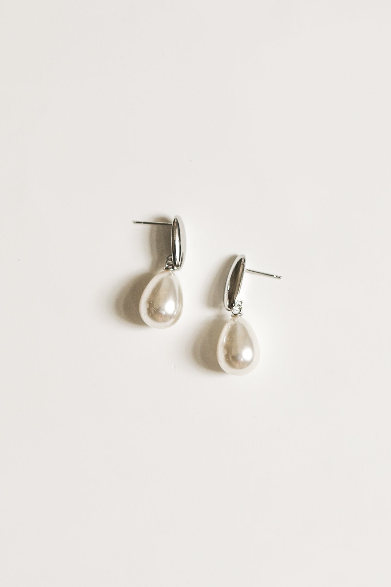 irregular-orb-pearl-drop-earrings-by-abellie-250A-250A-pearls-strands-earrings-by-abellie-1.jpg