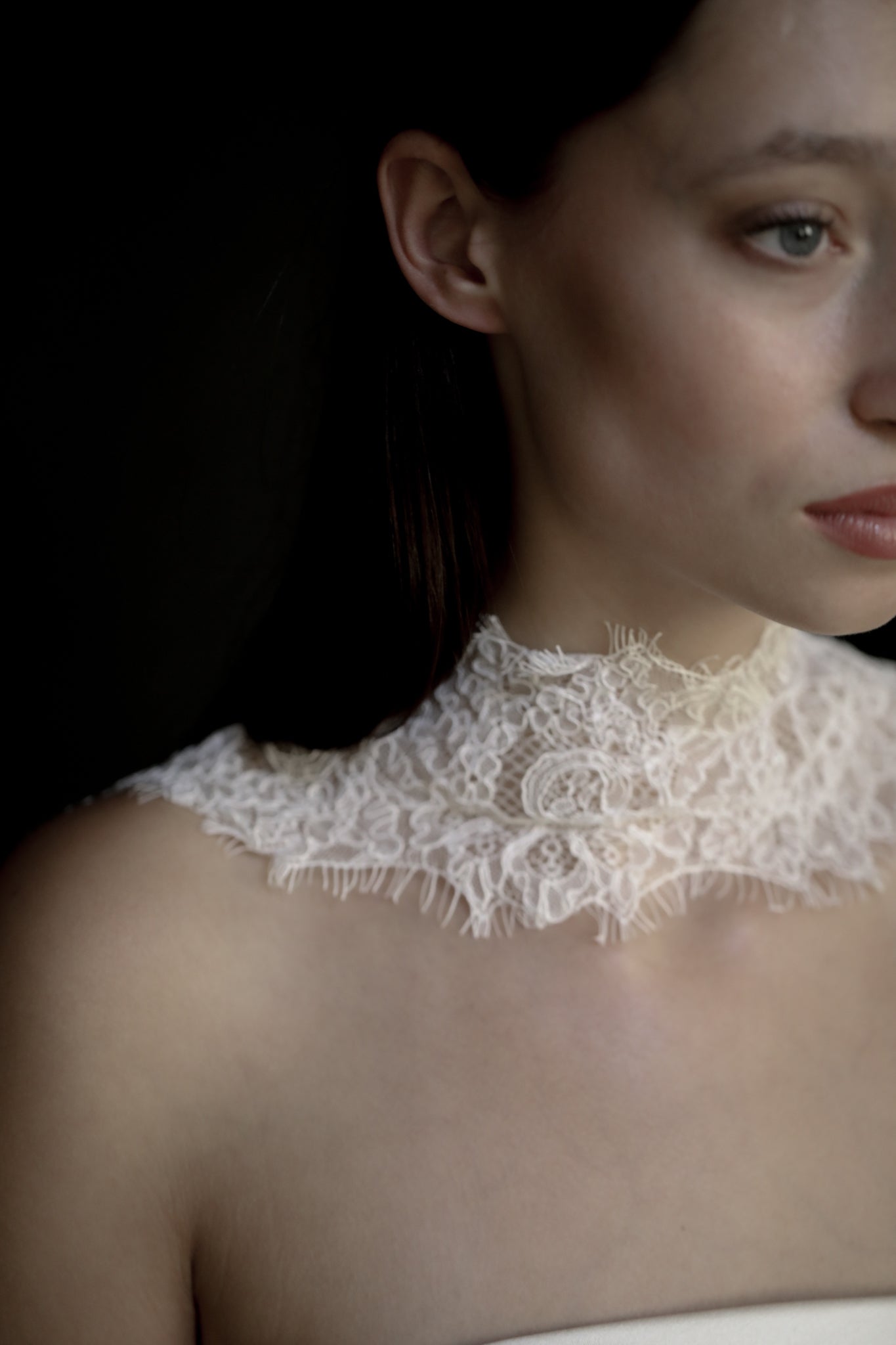 Thin Lace Necktie