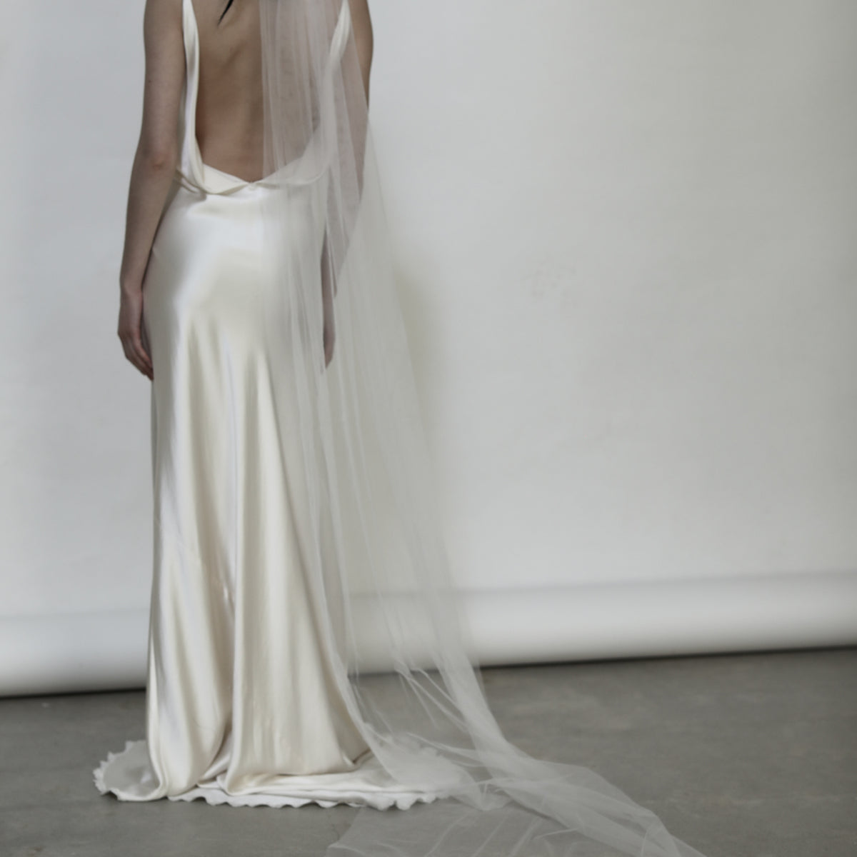 veil for backless dress Isabella Lace Wedding 90% Polyester