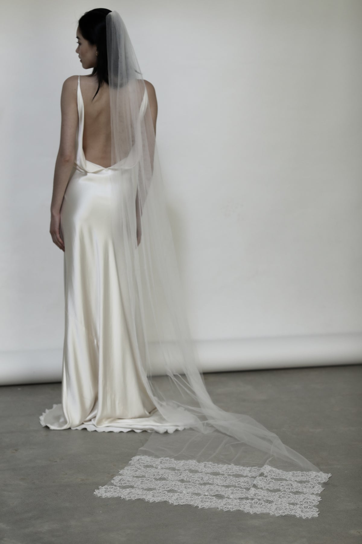 backless wedding dress with veil Isabella Lace | Bridal Lace Veil Size:us 16 kind body like a Video Berlook Collared Halter Tennis