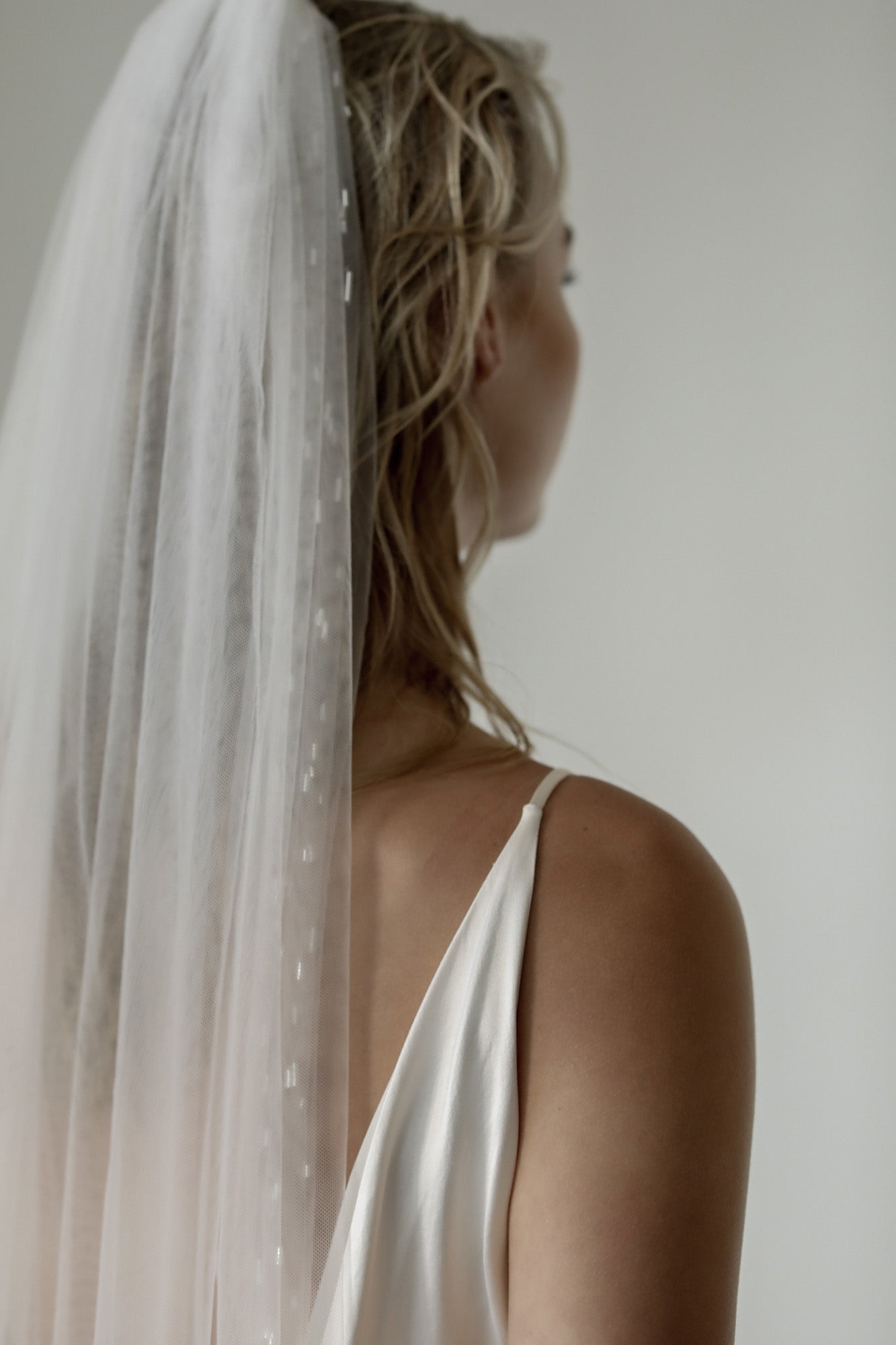 Nova Metallic Edge Veil - Sale