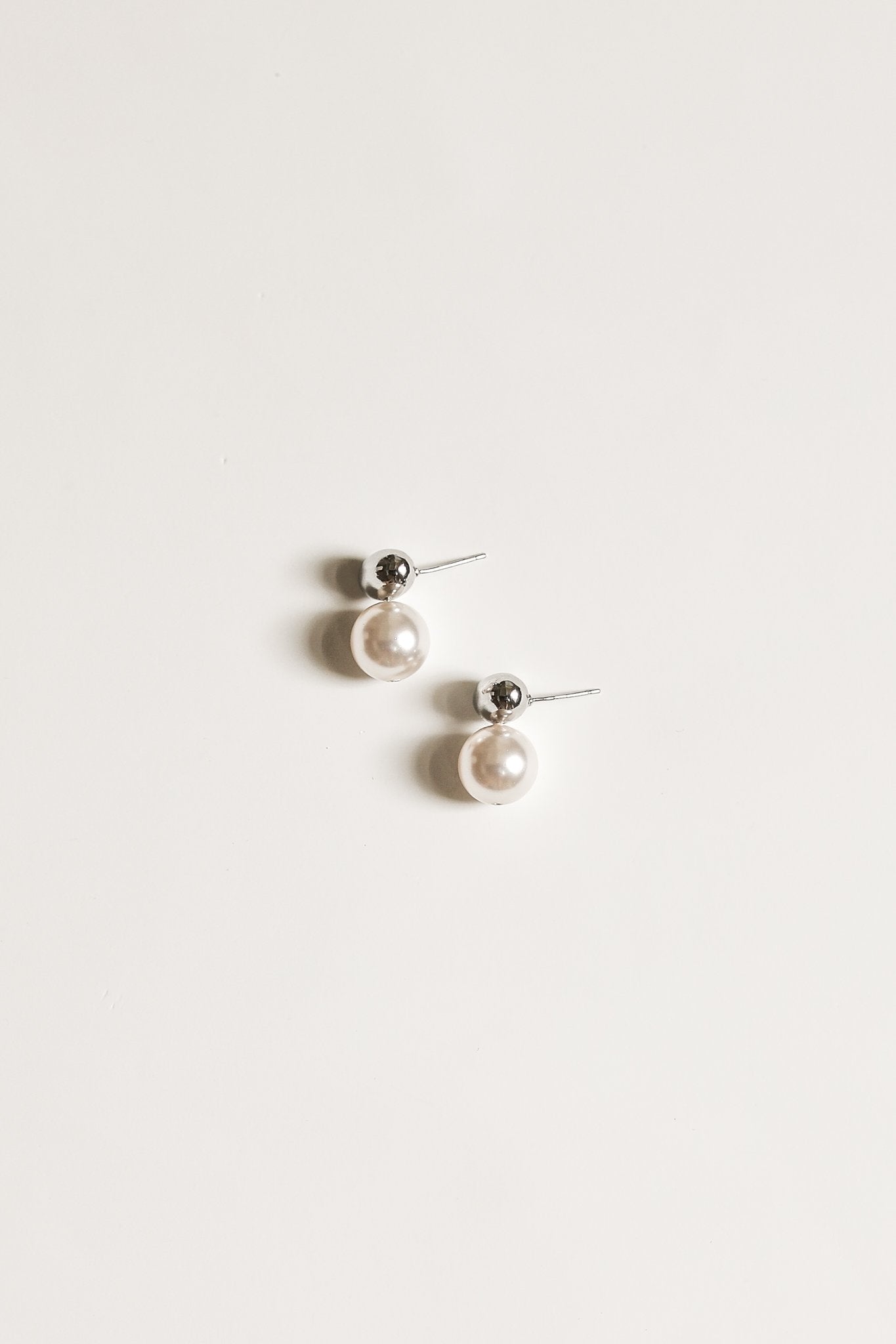 orb-pearl-drop-earrings-by-abellie-250A-250A-pearls-strands-earrings-by-abellie-3.jpg