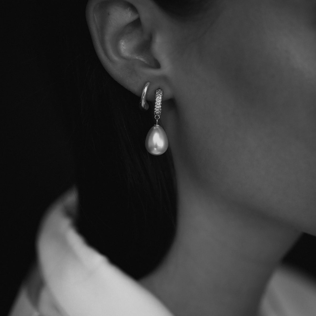 pave-hoop-pearl-drops-studio- 