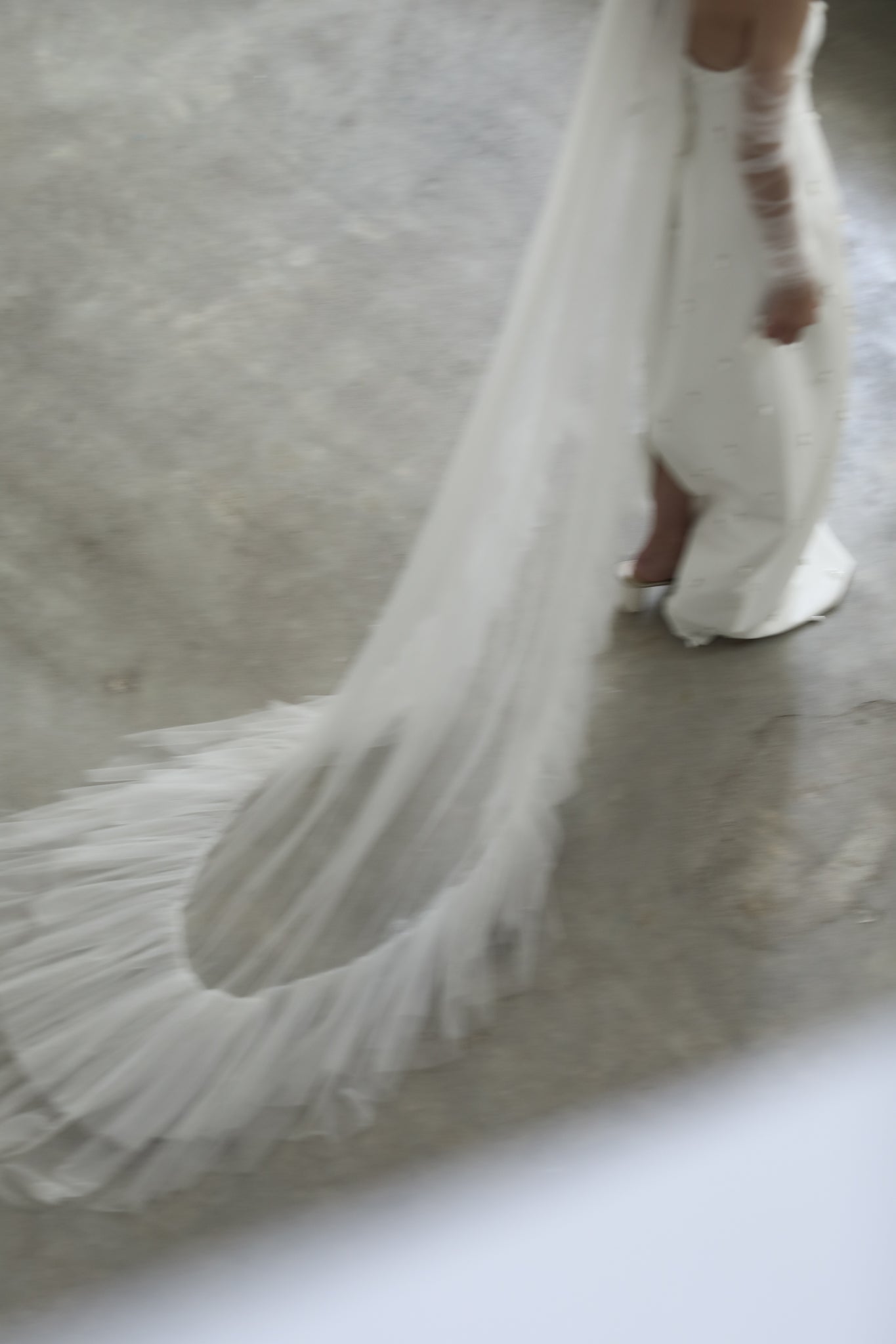 Round Tulle Tier Edge Veil - Sale