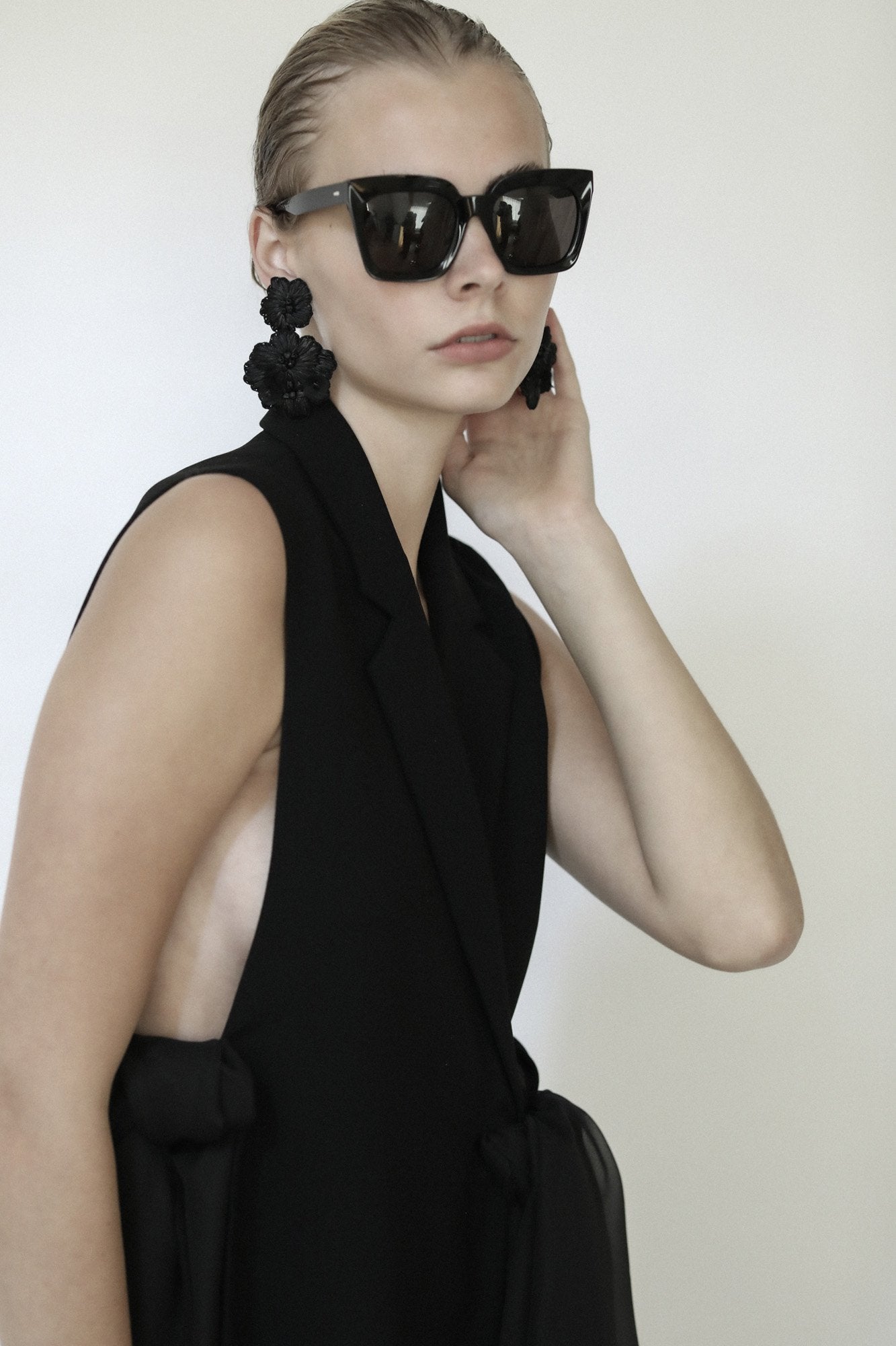 sassy-black-stevie-earrings-by-abellie-09.jpg