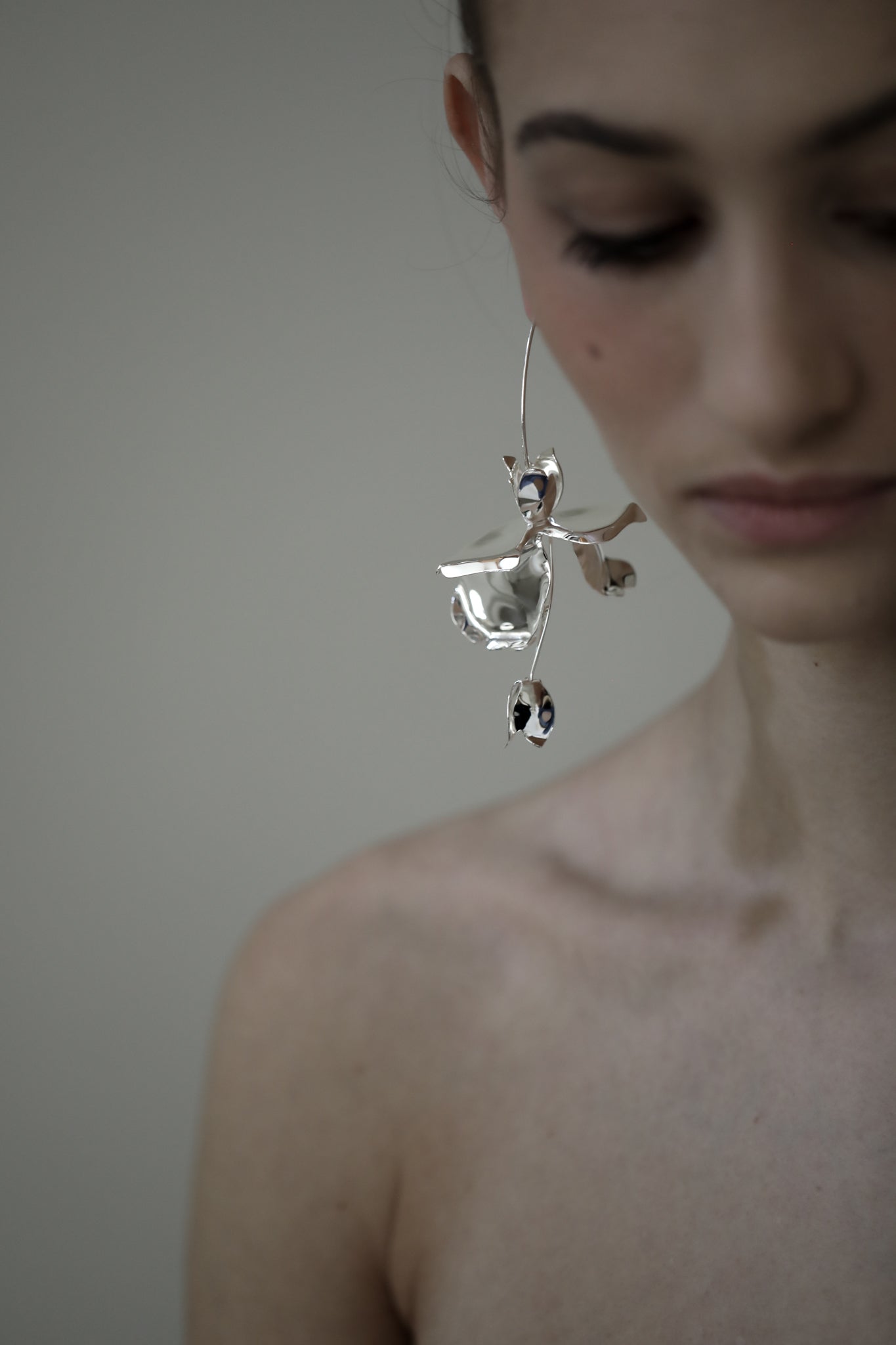 A.B. ELLIE MAGNOLIA STEM DROP ピアス Magnolia Stem Drop Earrings | Floral Bridal Earrings | A.B. ELLIE