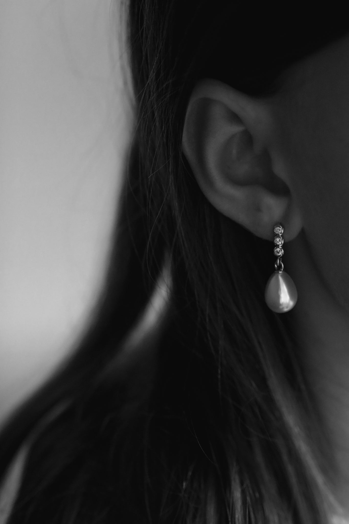 Bezel Line Pearl Drop Earrings - Sale